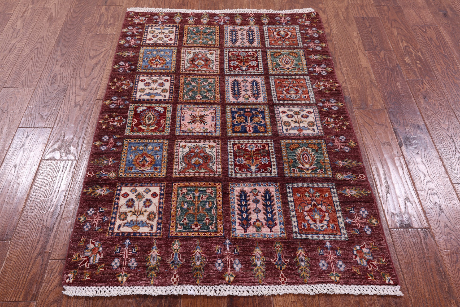Garden Design Persian Handmade Wool Rug - 3' 1" X 4' 7" - Golden Nile