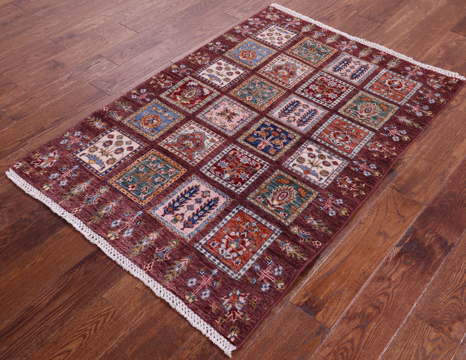 Garden Design Persian Handmade Wool Rug - 3' 1" X 4' 7" - Golden Nile