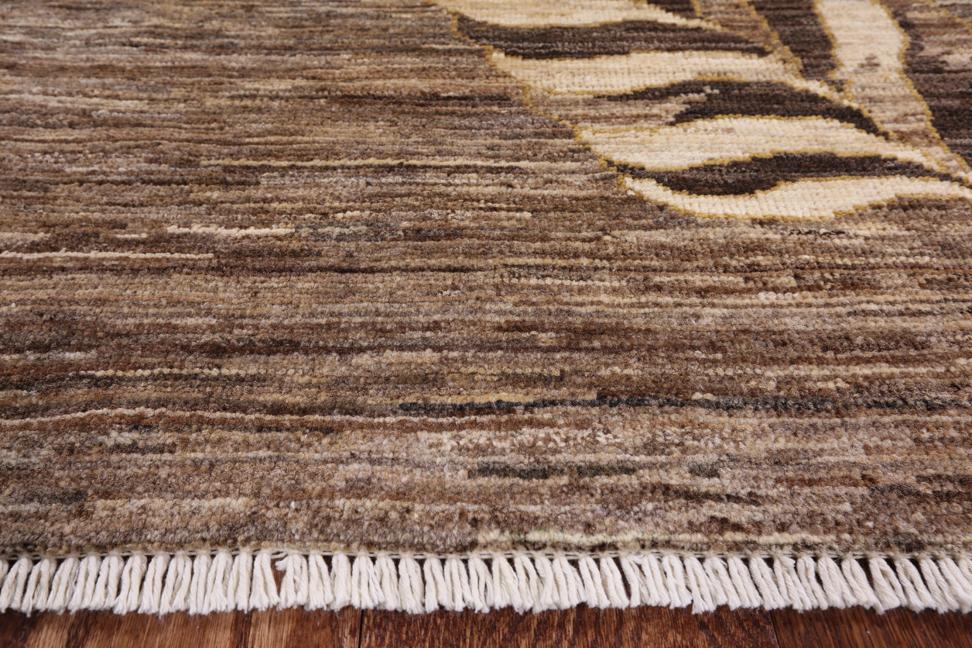 Modern Natural Handmade Wool Area Rug - 6' 8" X 7' 6" - Golden Nile