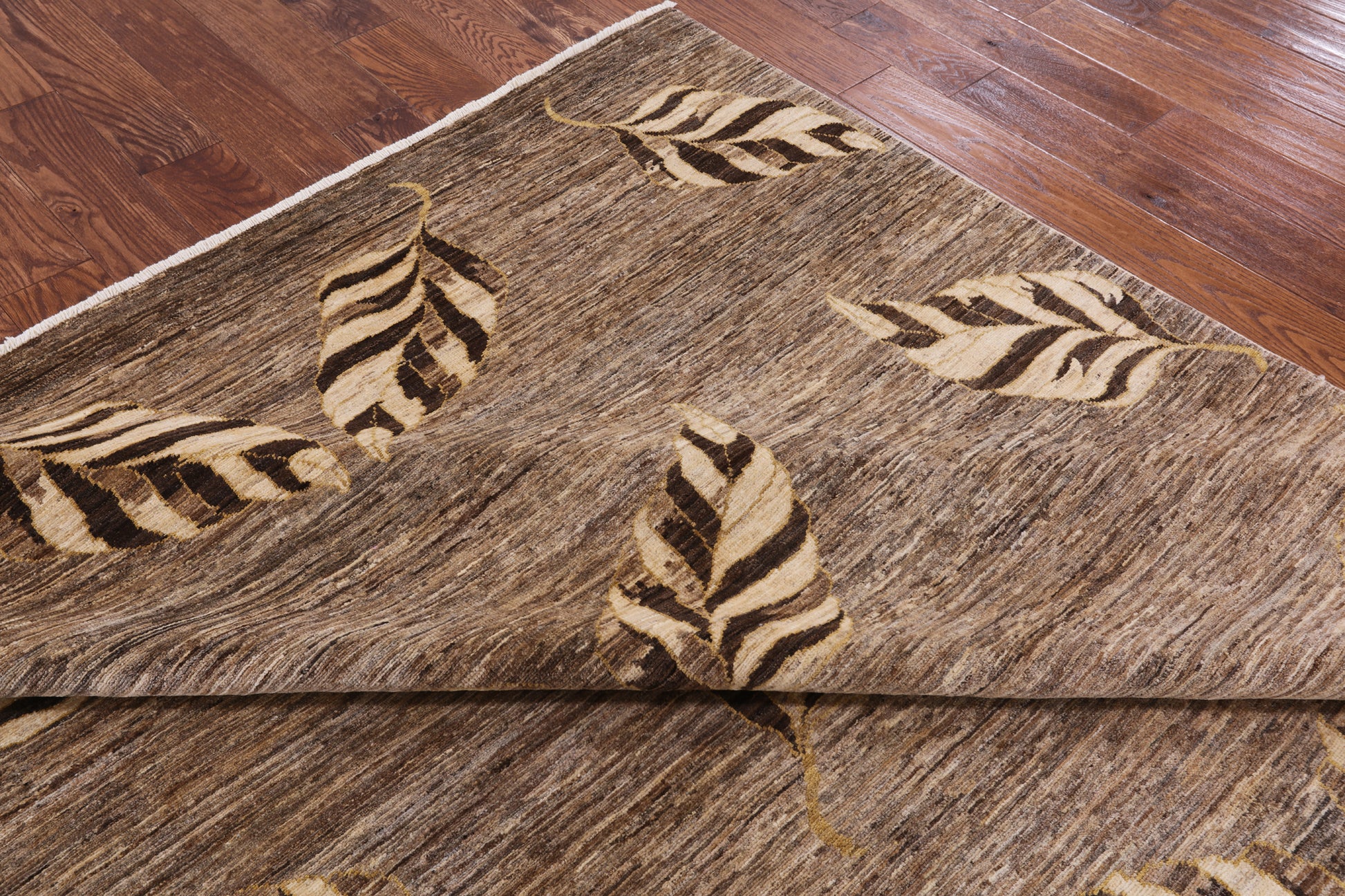 Modern Natural Handmade Wool Area Rug - 6' 8" X 7' 6" - Golden Nile