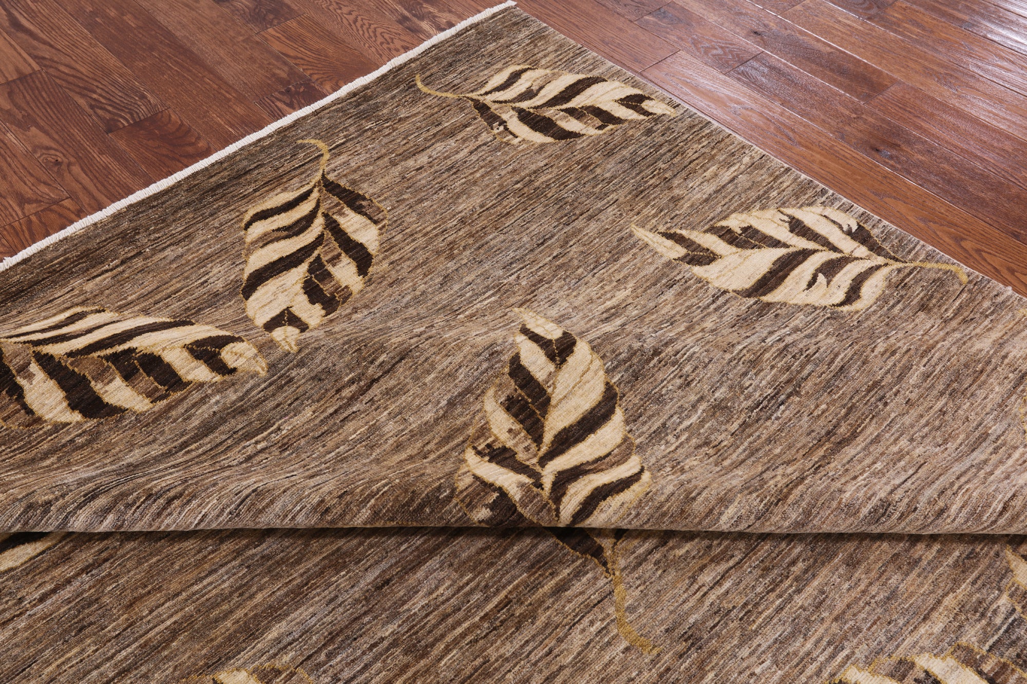 Modern Natural Handmade Wool Area Rug - 6' 8" X 7' 6" - Golden Nile
