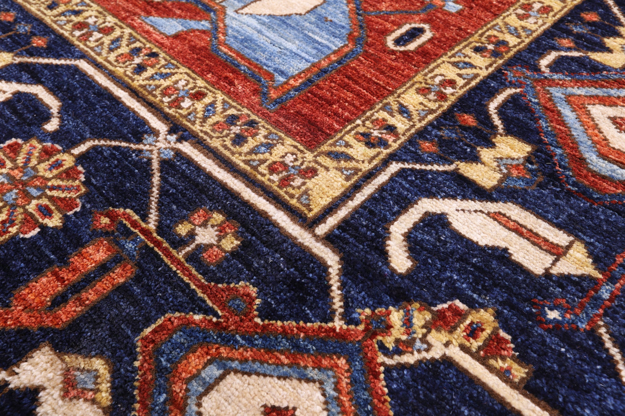 Ivory Persian Fine Serapi Hand Knotted Wool Rug - 7' 11" X 10' 3" - Golden Nile