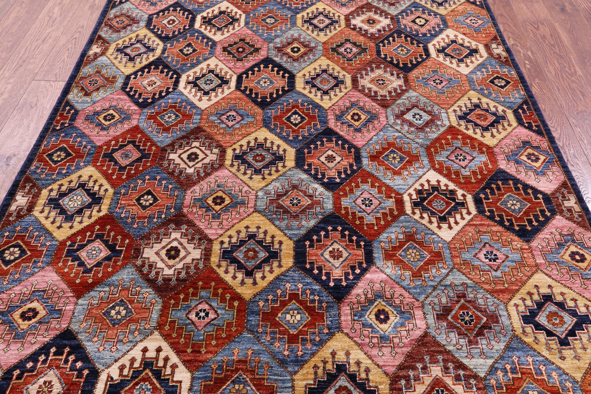 Shall Persian Gabbeh Hand Knotted Wool Rug - 5' 3" X 7' 8" - Golden Nile