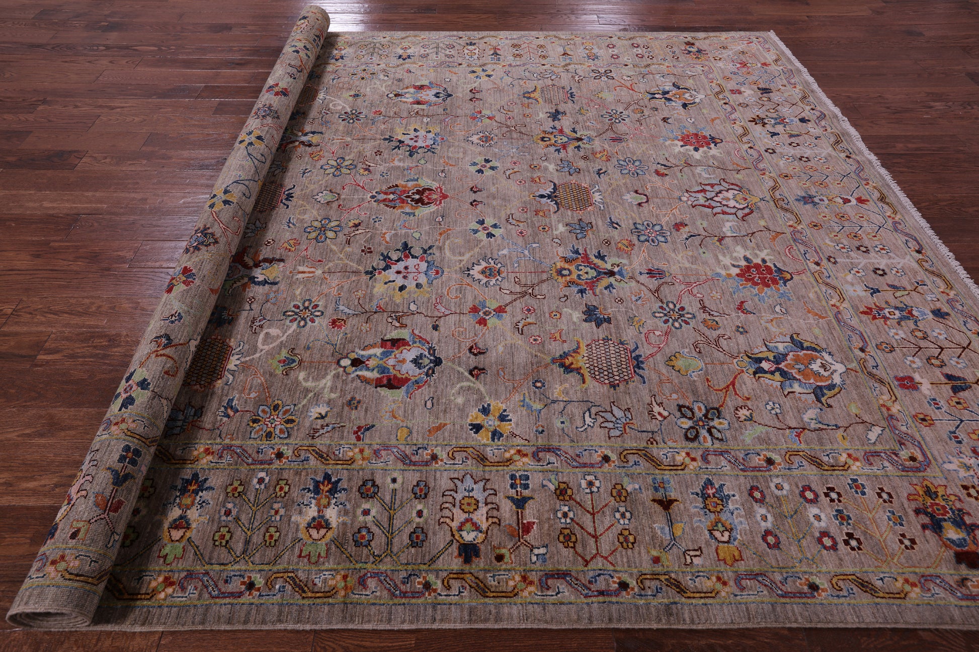 Peshawar Hand Knotted Wool Rug - 8' 11" X 12' 0" - Golden Nile
