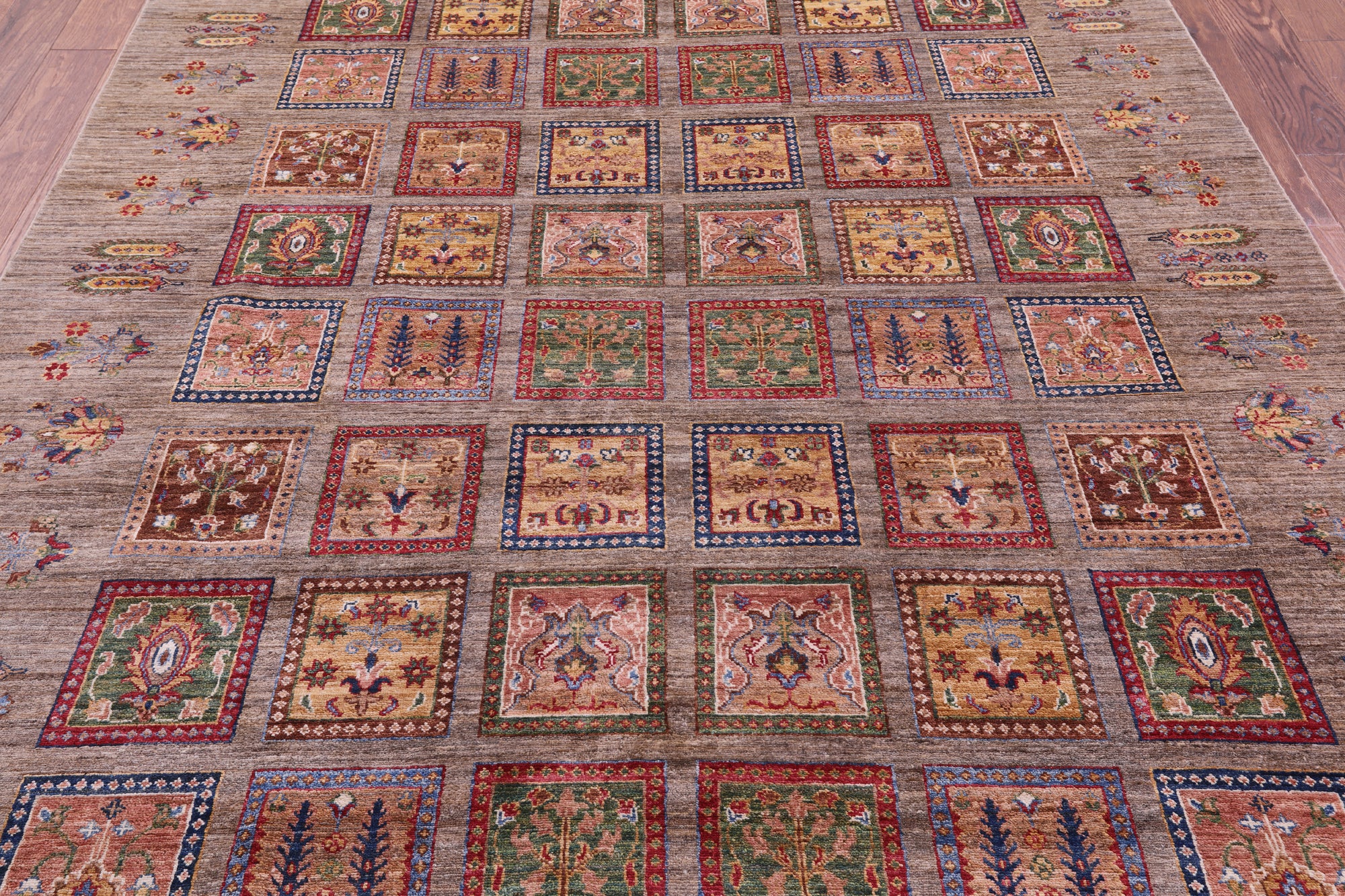Garden Design Persian Hand Knotted Wool Rug - 6' 10" X 9' 7" - Golden Nile