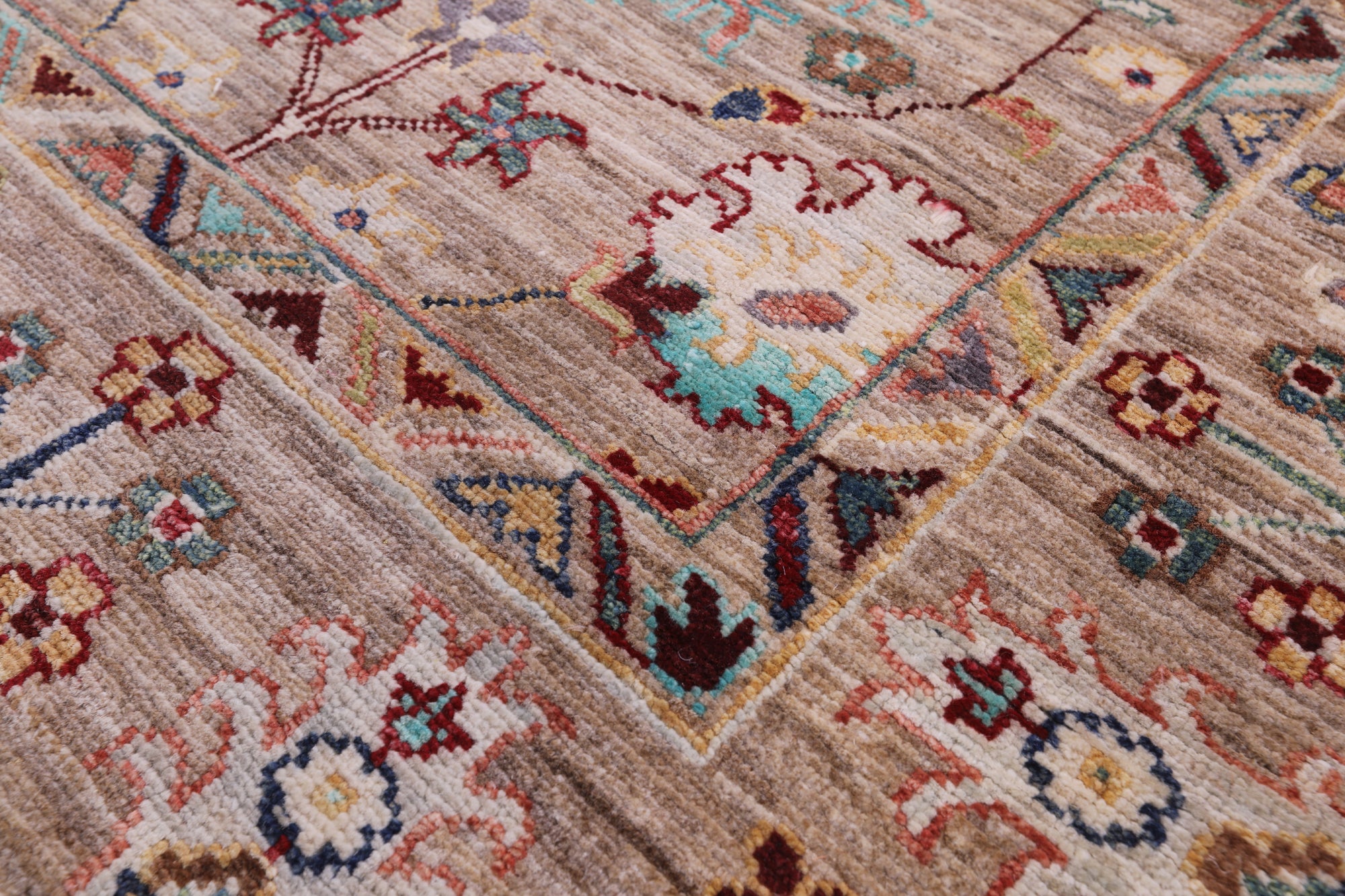 Peshawar Handmade Wool Rug - 5' 0" X 6' 5" - Golden Nile