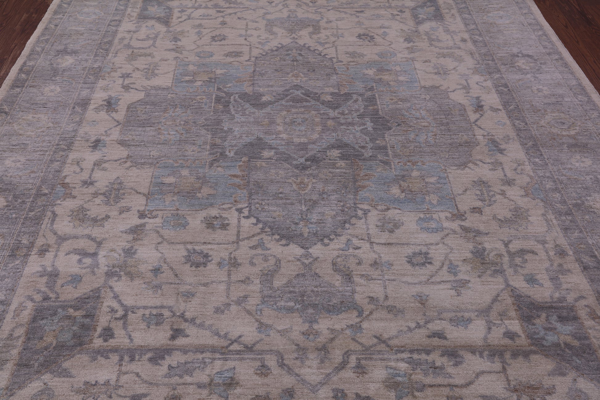 Ivory Persian Fine Serapi Hand Knotted Wool Rug - 8' 1" X 9' 9" - Golden Nile