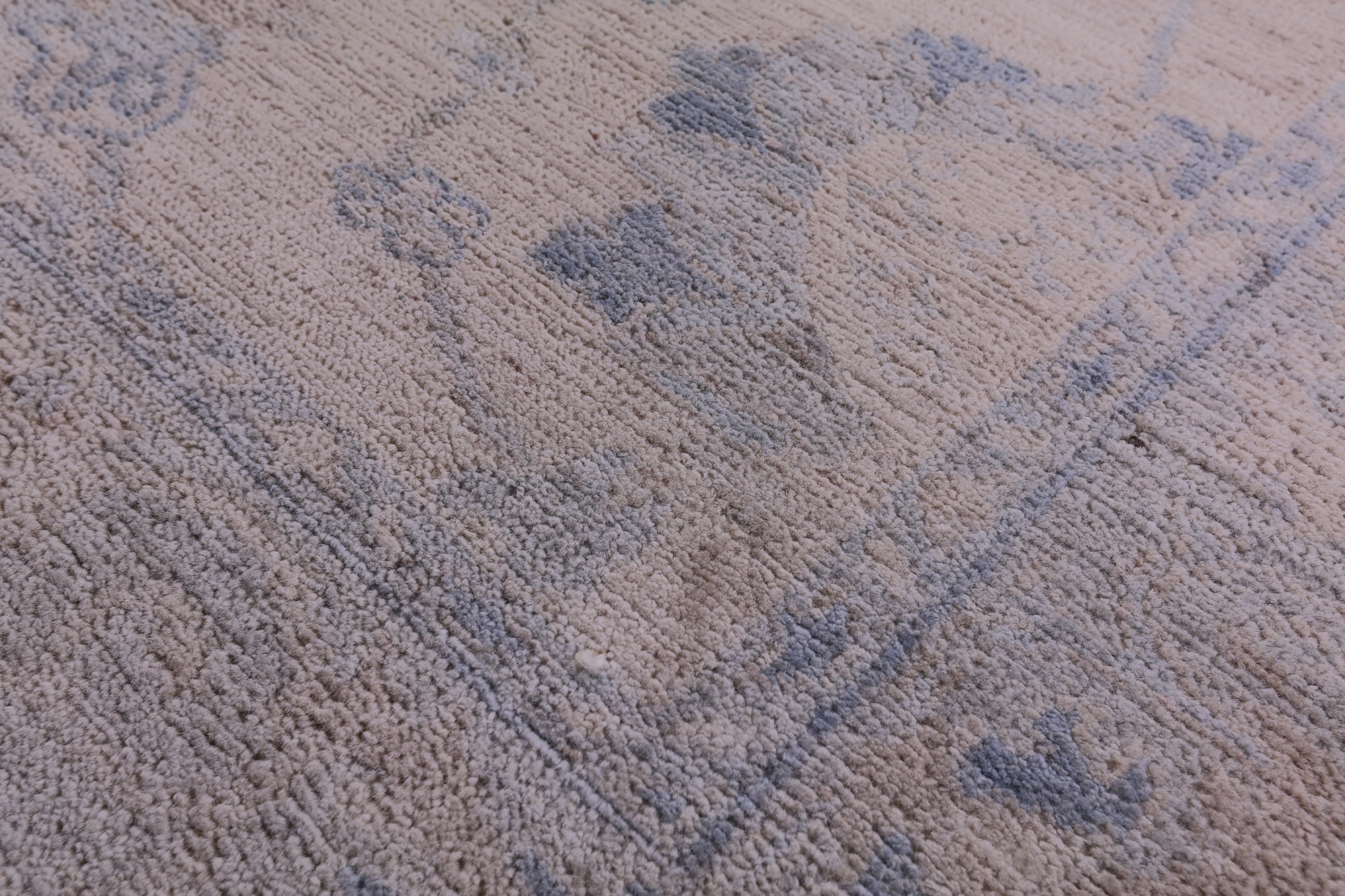 Ivory Turkish Oushak Hand Knotted Wool Rug - 4' 2" X 5' 8" - Golden Nile