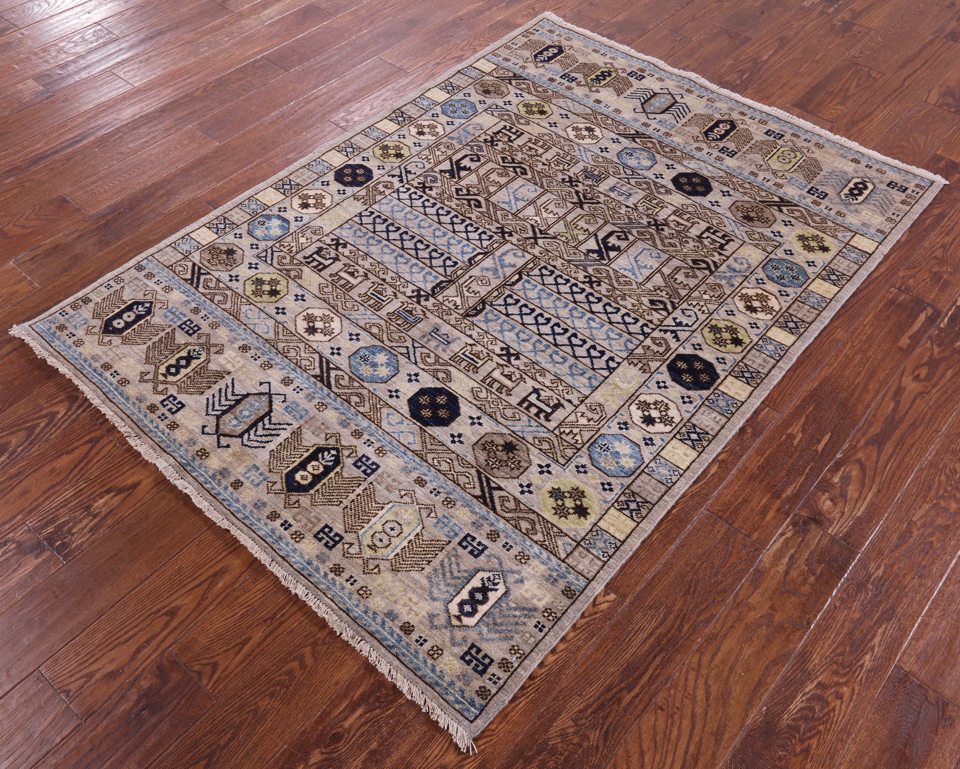 Turkmen Ersari Hand Knotted Wool Rug - 4' 2" X 5' 10" - Golden Nile