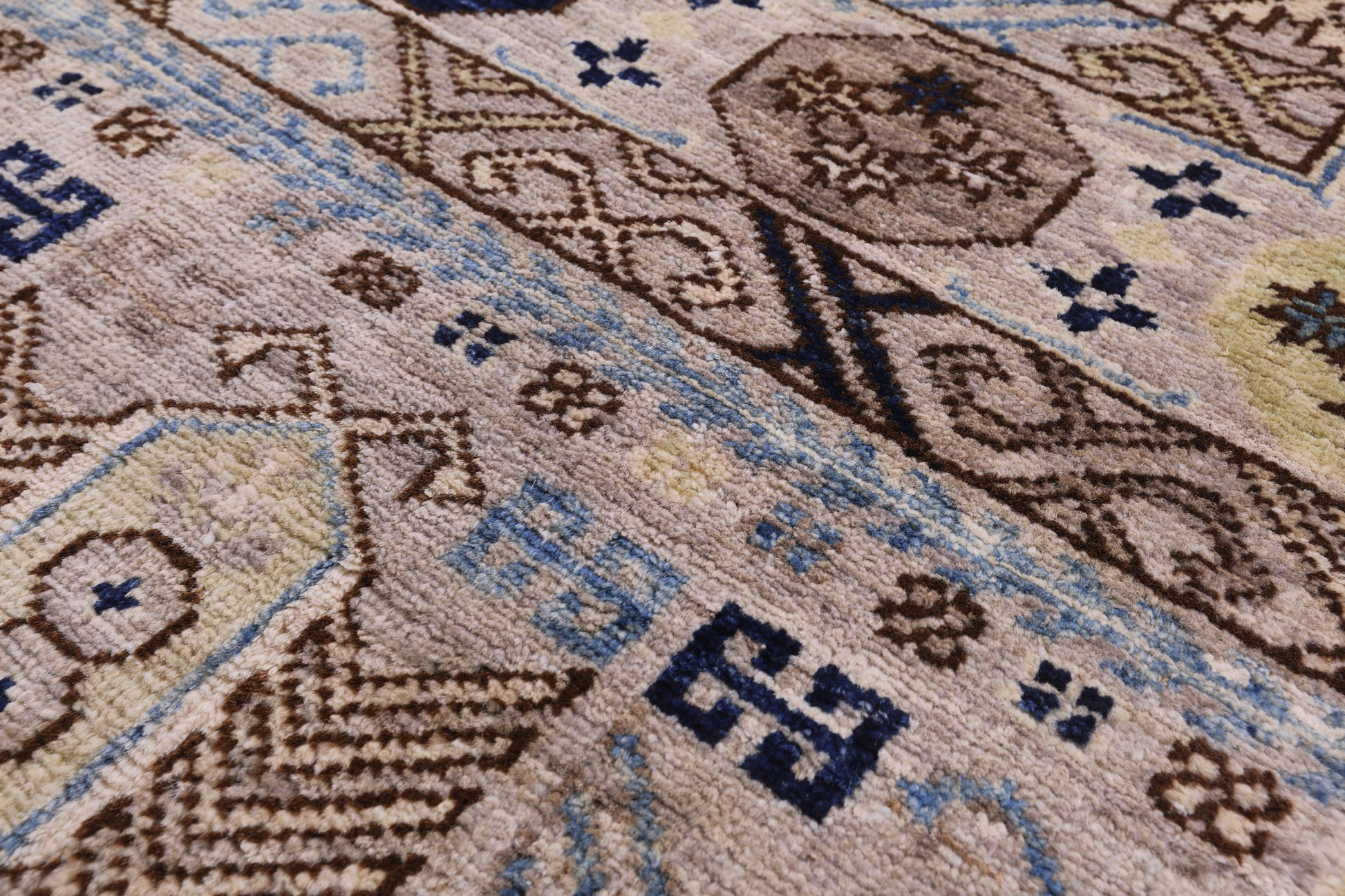 Turkmen Ersari Hand Knotted Wool Rug - 4' 2" X 5' 10" - Golden Nile