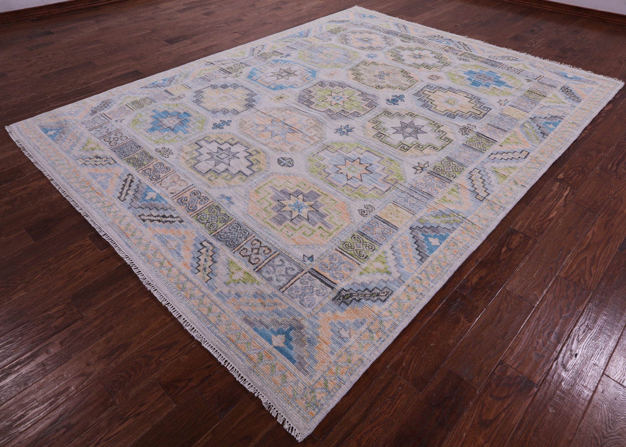 Ivory Turkmen Ersari Hand Knotted Wool Rug - 8' 0" X 10' 5" - Golden Nile
