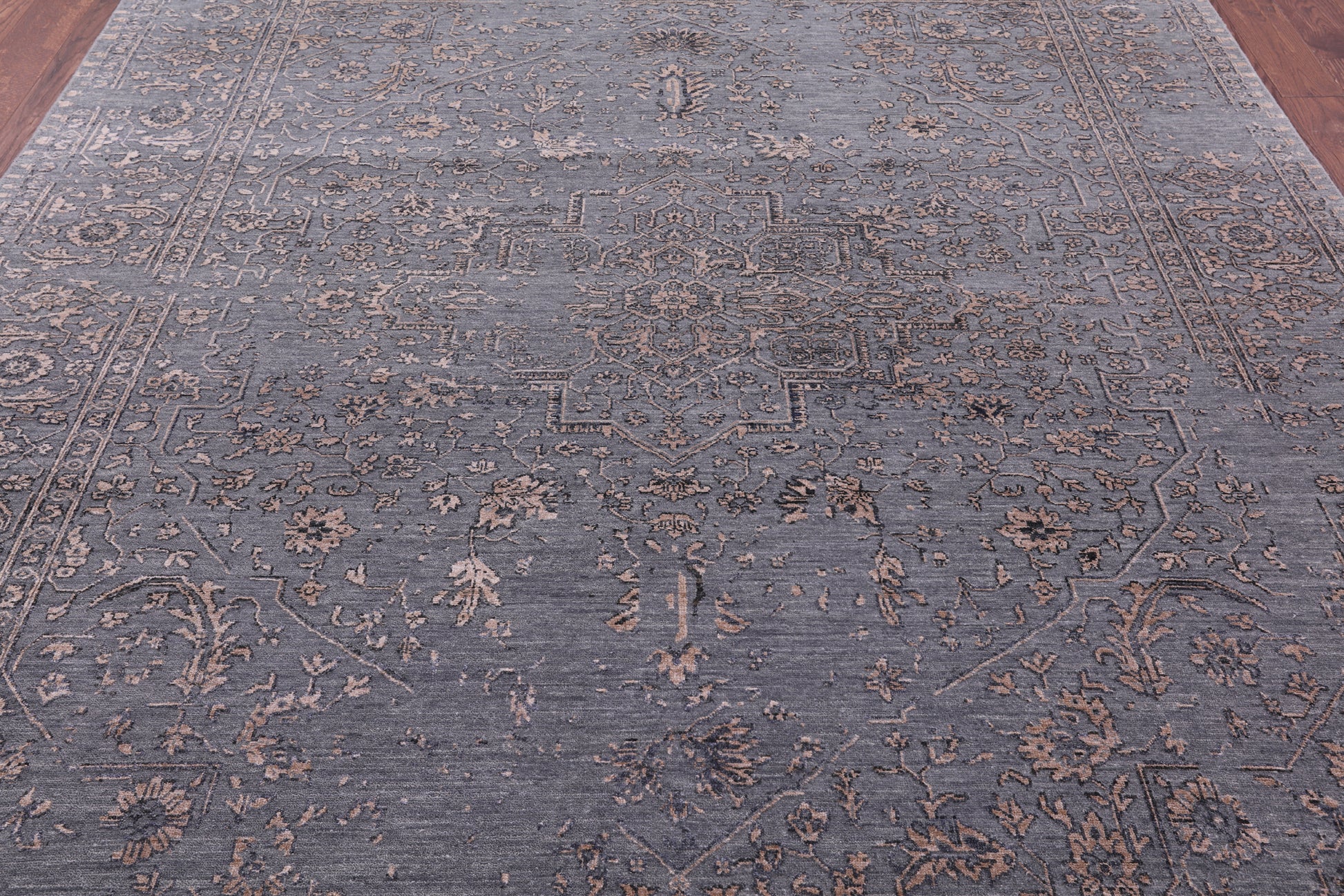 Grey Persian Fine Serapi Hand Knotted Wool & Silk Rug - 8' 1" X 10' 0" - Golden Nile