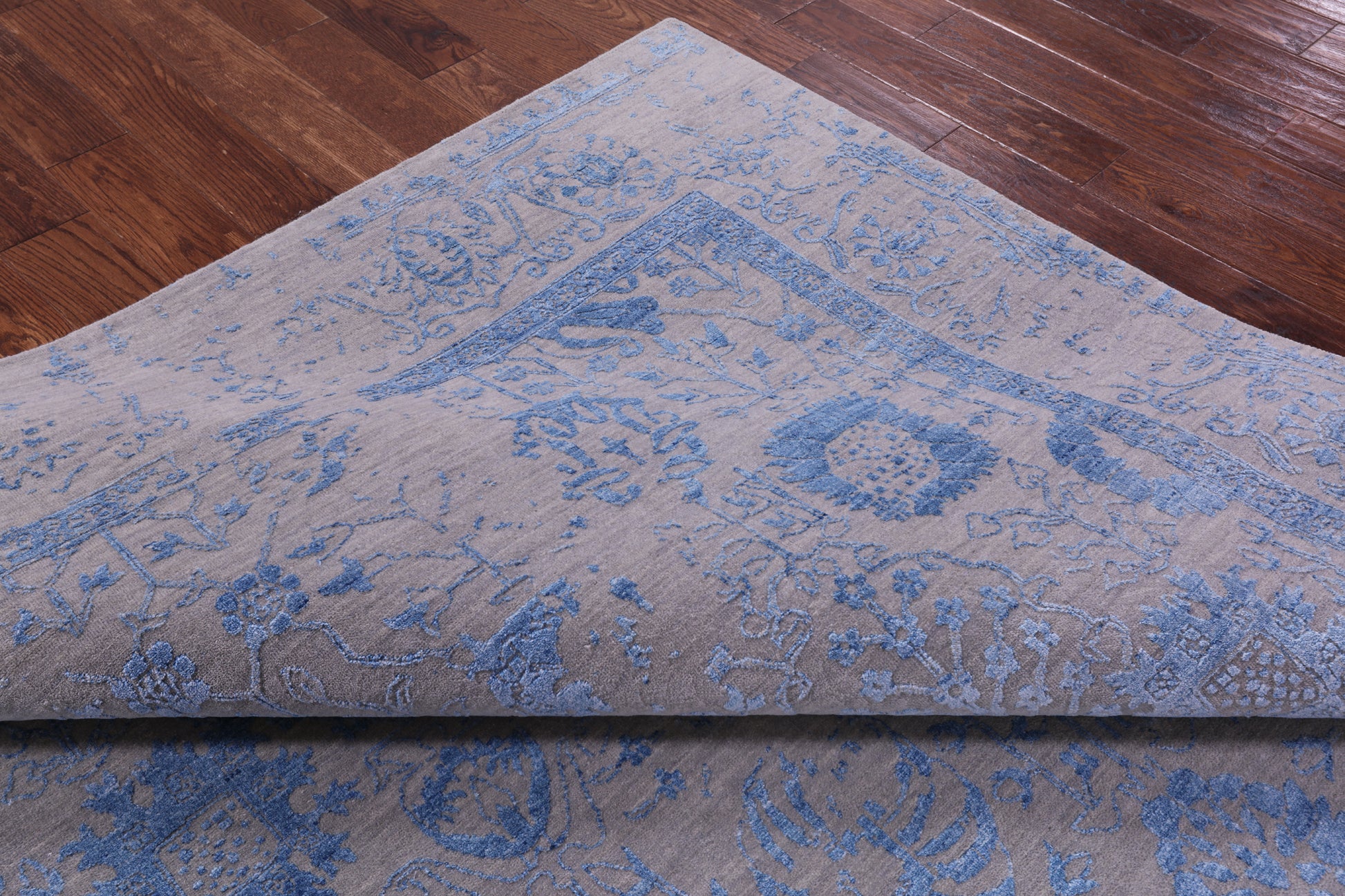 Grey Persian Hand Knotted Wool & Silk Rug - 8' 0" X 9' 11" - Golden Nile