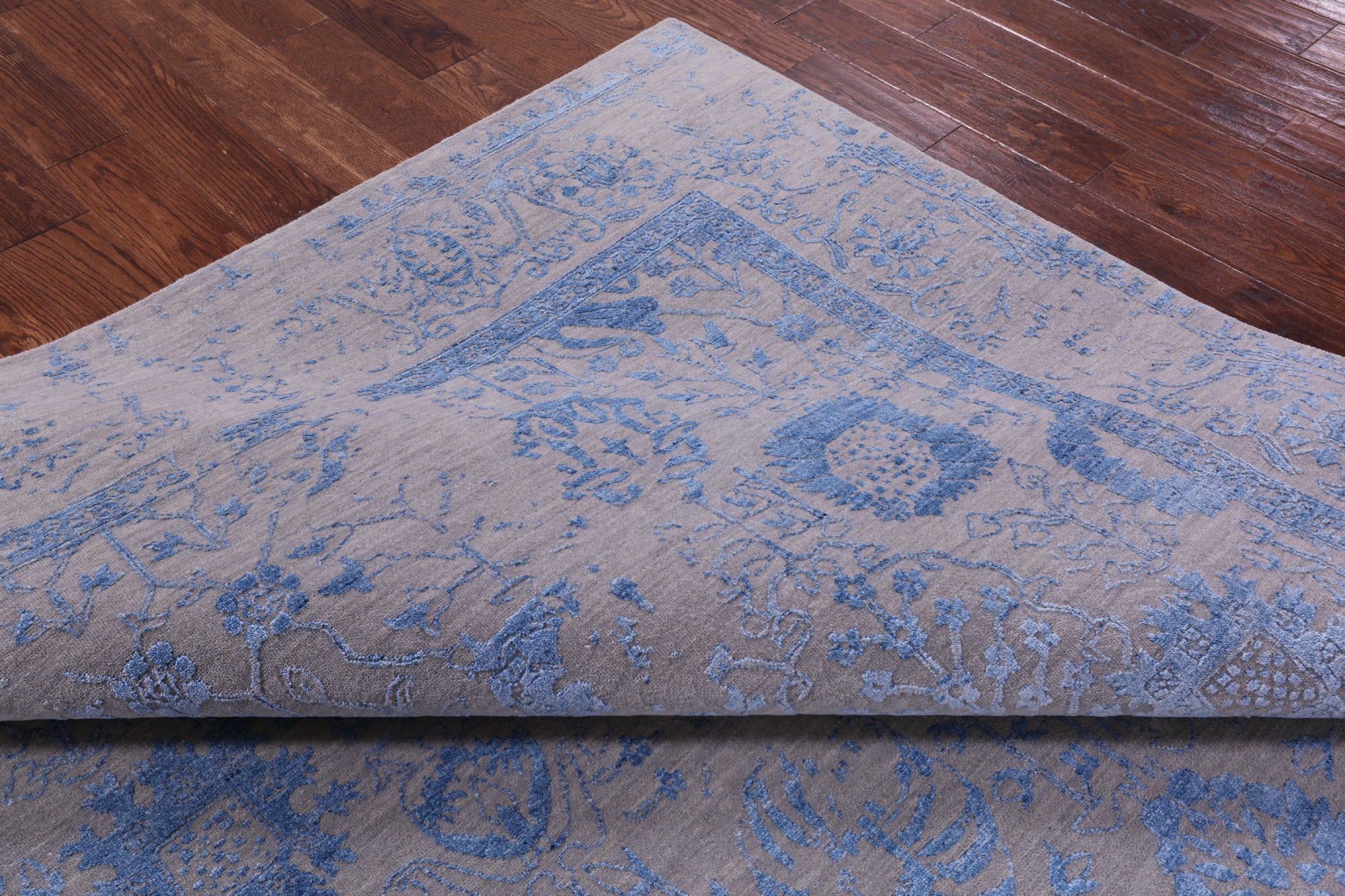 Grey Persian Hand Knotted Wool & Silk Rug - 8' 0" X 9' 11" - Golden Nile