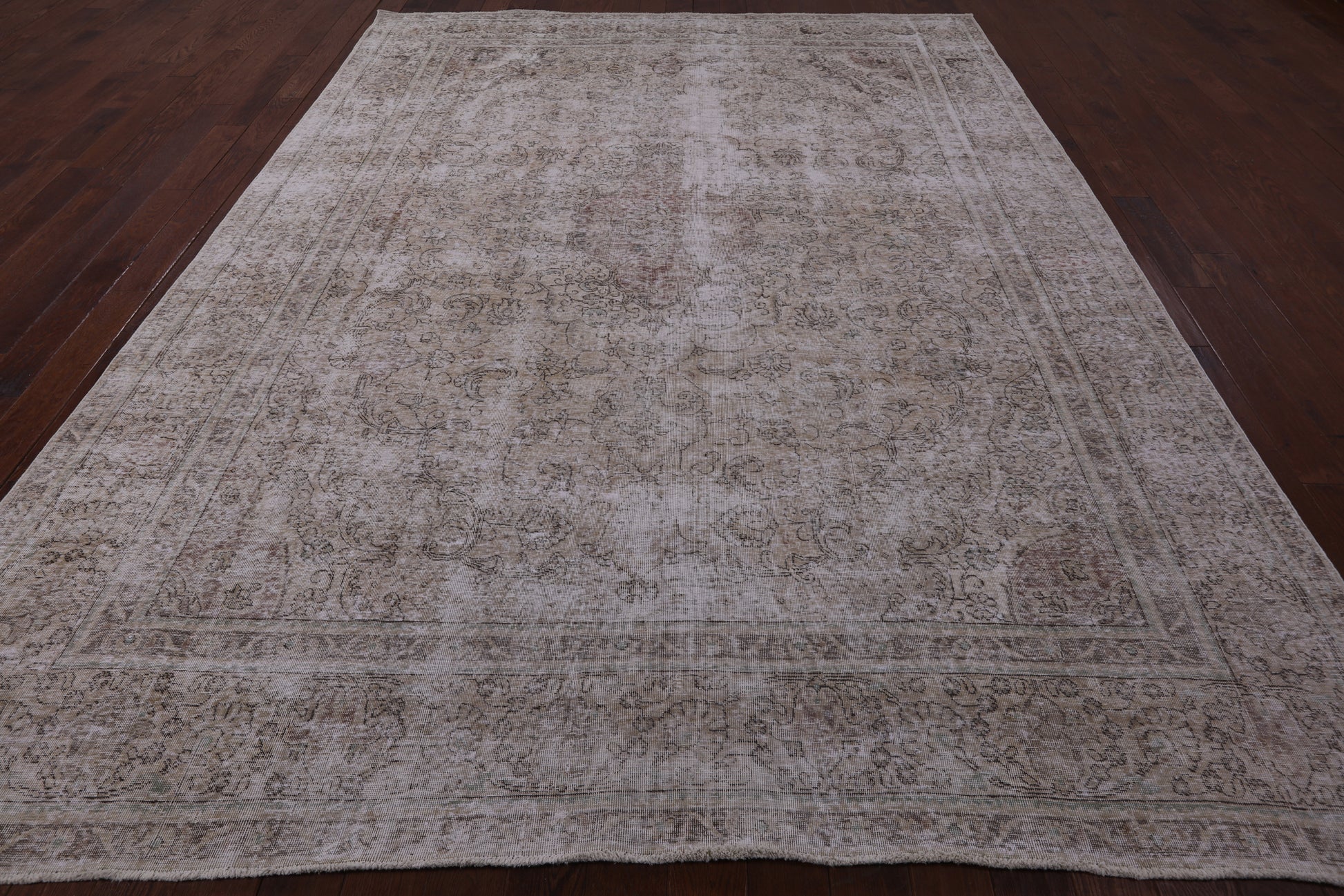 Ivory Persian Vintage White Wash Handmade Wool Area Rug - 9' 5" X 12' 2" - Golden Nile