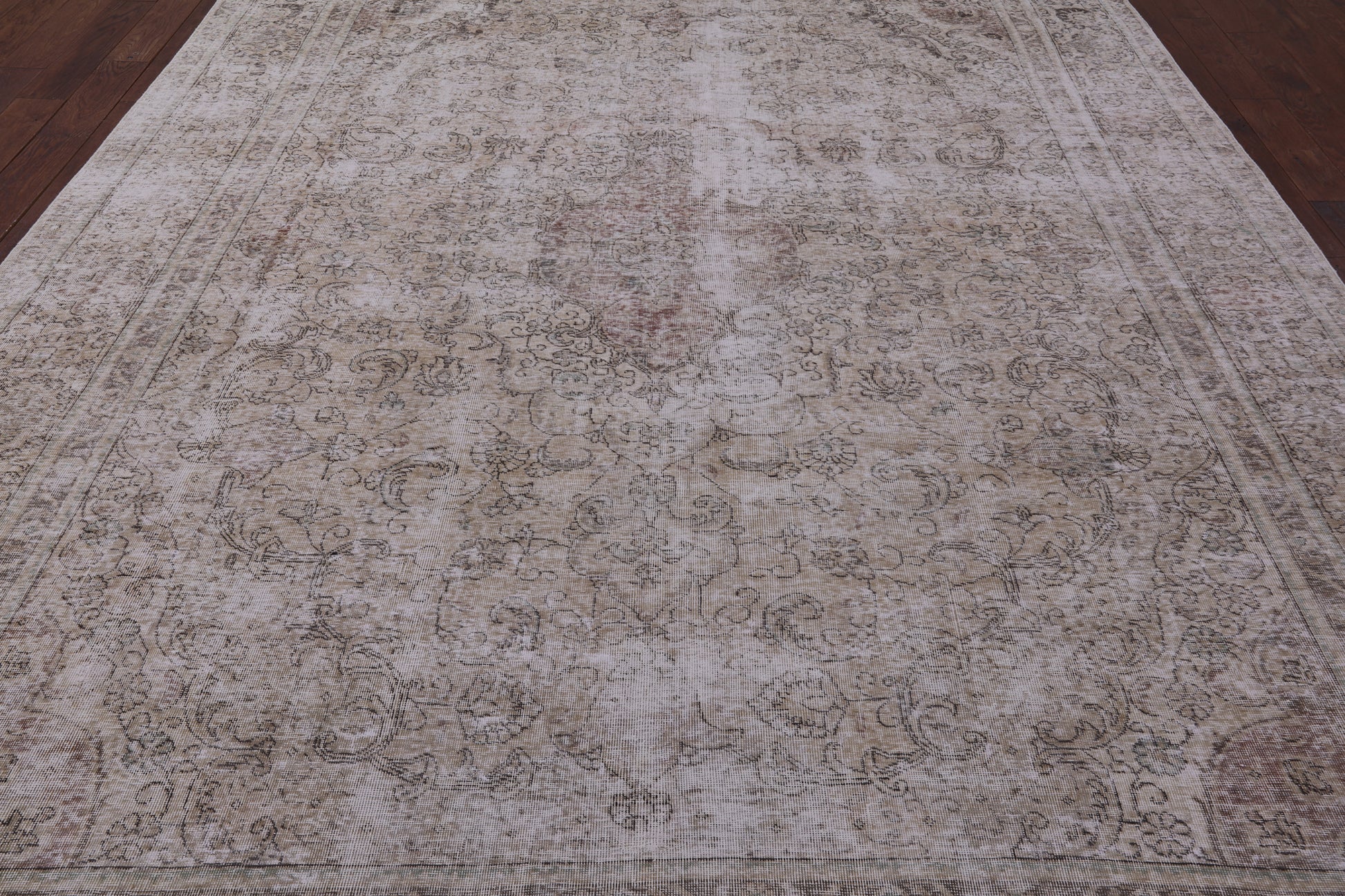 Ivory Persian Vintage White Wash Handmade Wool Area Rug - 9' 5" X 12' 2" - Golden Nile