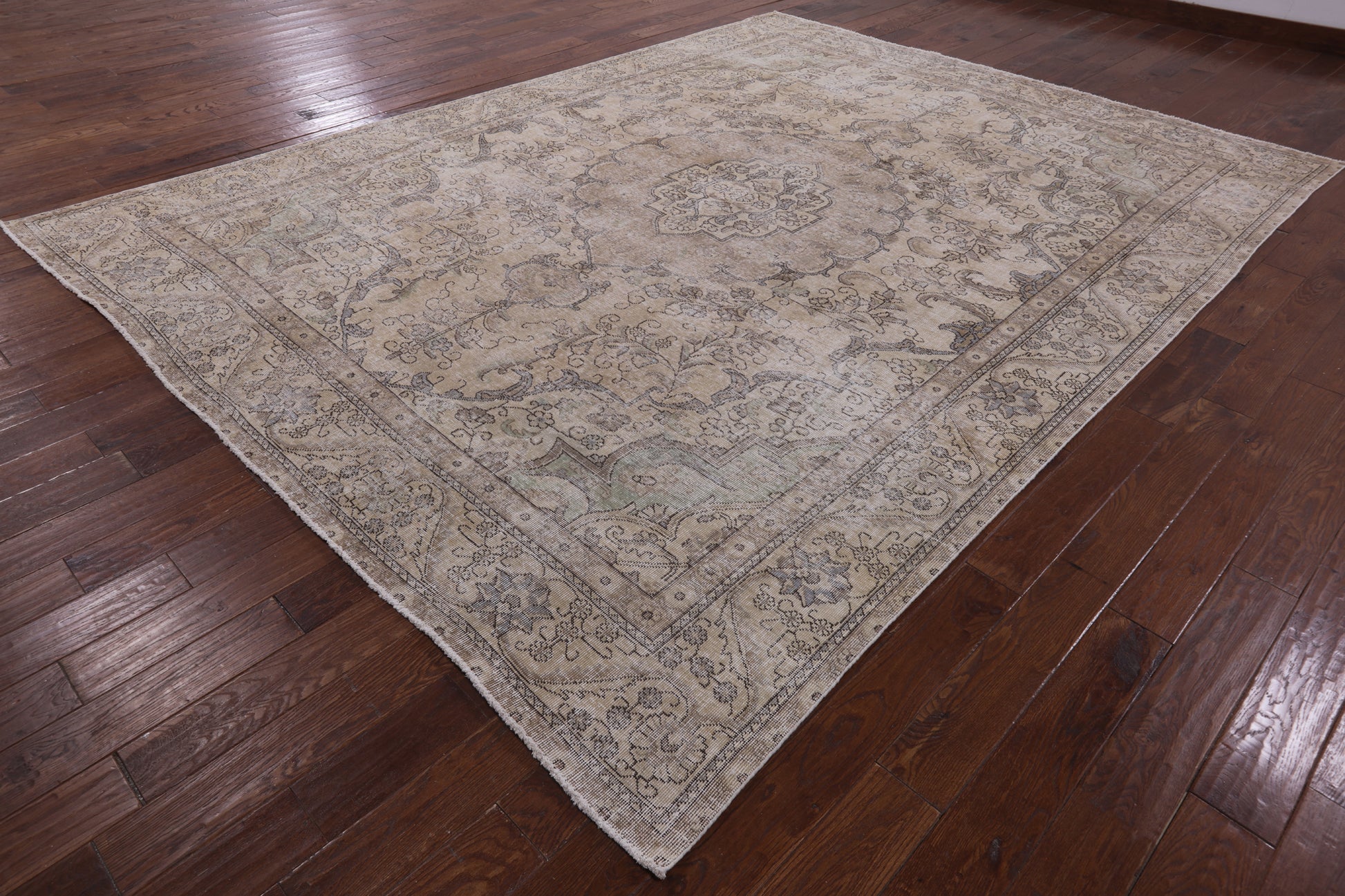 Persian Vintage White Wash Hand Knotted Wool Area Rug - 9' 5" X 12' 3" - Golden Nile