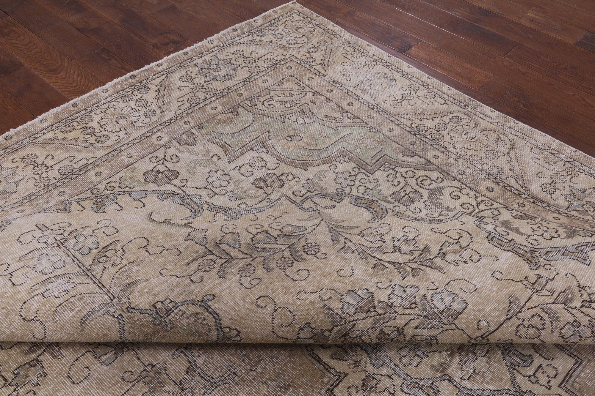 Persian Vintage White Wash Hand Knotted Wool Area Rug - 9' 5" X 12' 3" - Golden Nile