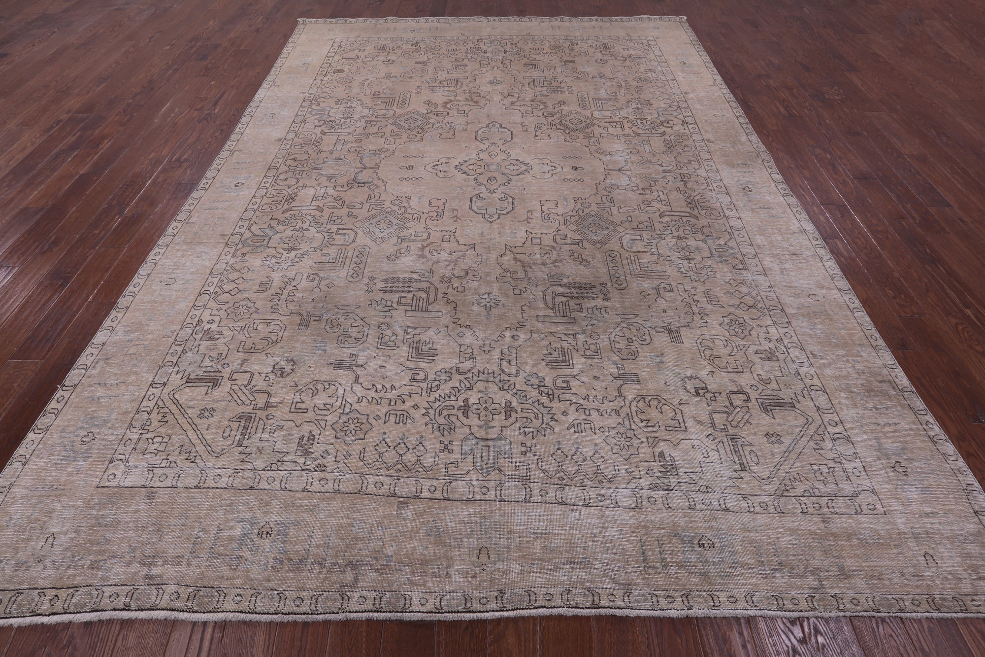 Ivory Persian Vintage White Wash Hand Knotted Wool Rug - 9' 5" X 12' 10" - Golden Nile