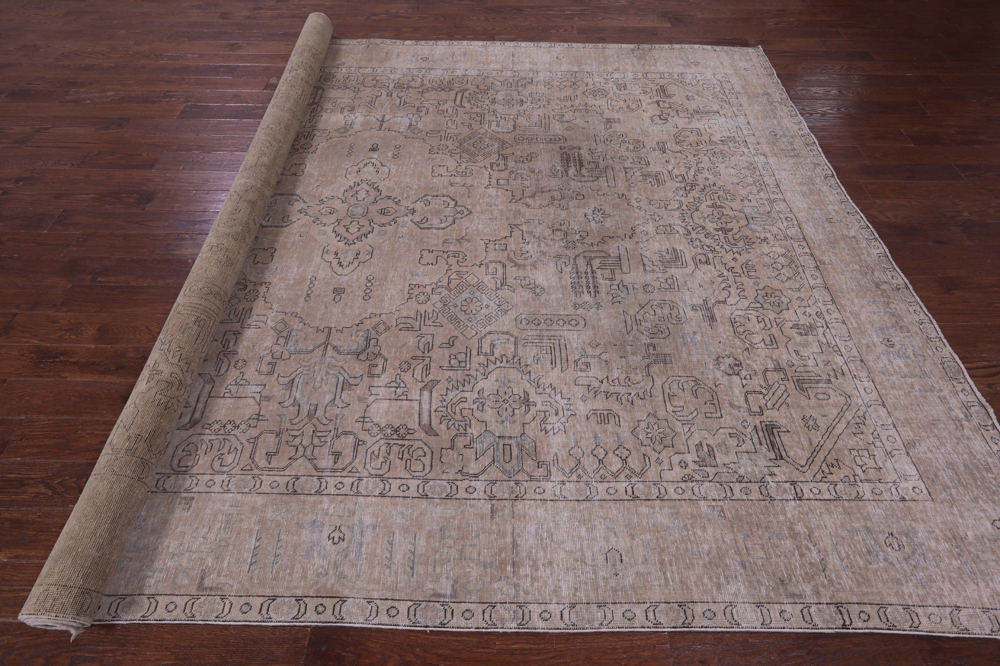 Ivory Persian Vintage White Wash Hand Knotted Wool Rug - 9' 5" X 12' 10" - Golden Nile