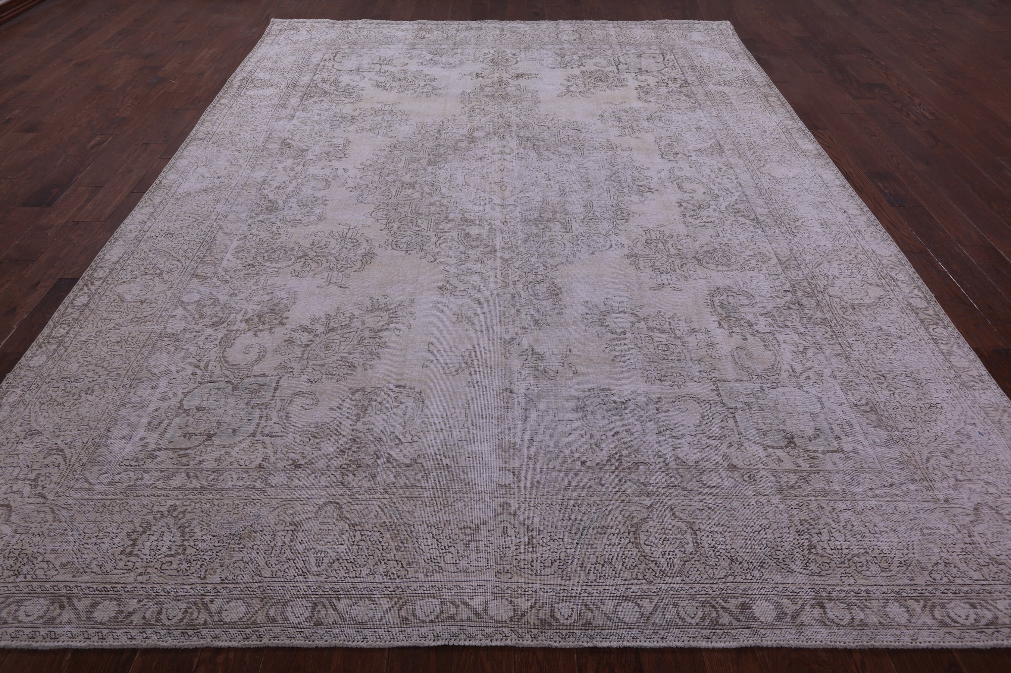 Ivory Persian Vintage White Wash Handmade Wool Rug - 9' 7" X 12' 8" - Golden Nile