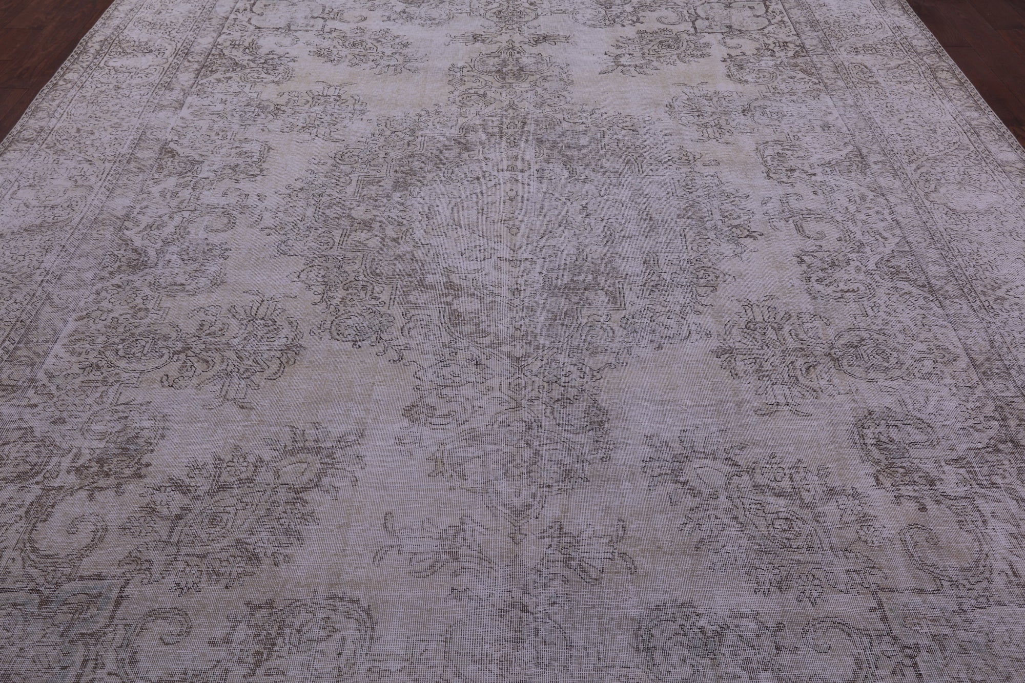 Ivory Persian Vintage White Wash Handmade Wool Rug - 9' 7" X 12' 8" - Golden Nile