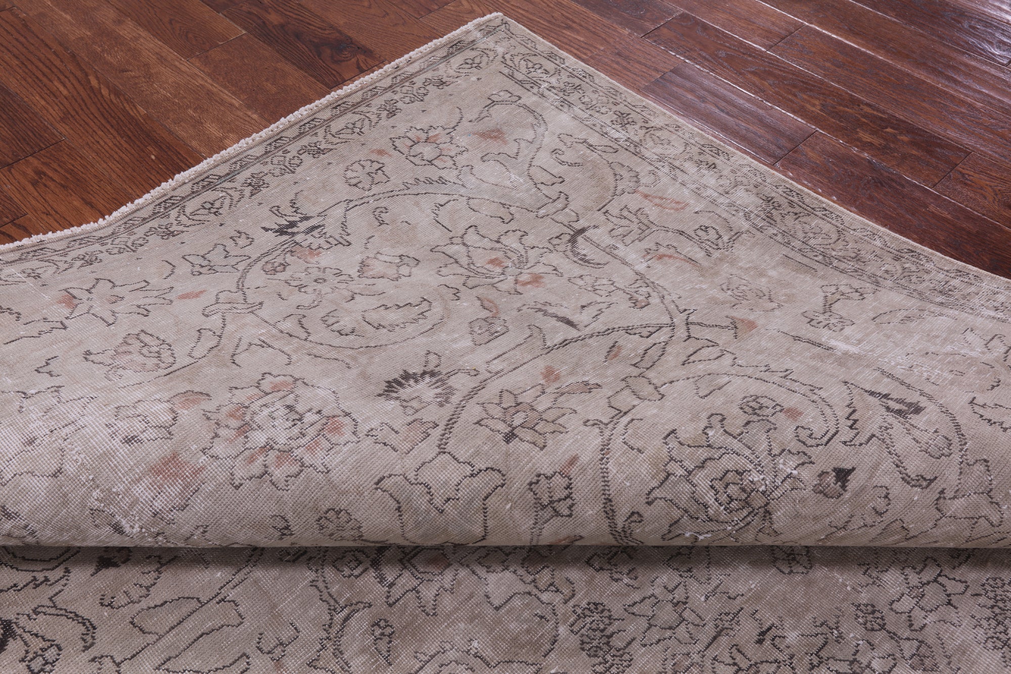 Ivory Persian Vintage White Wash Hand Knotted Wool Rug - 7' 1" X 9' 10" - Golden Nile