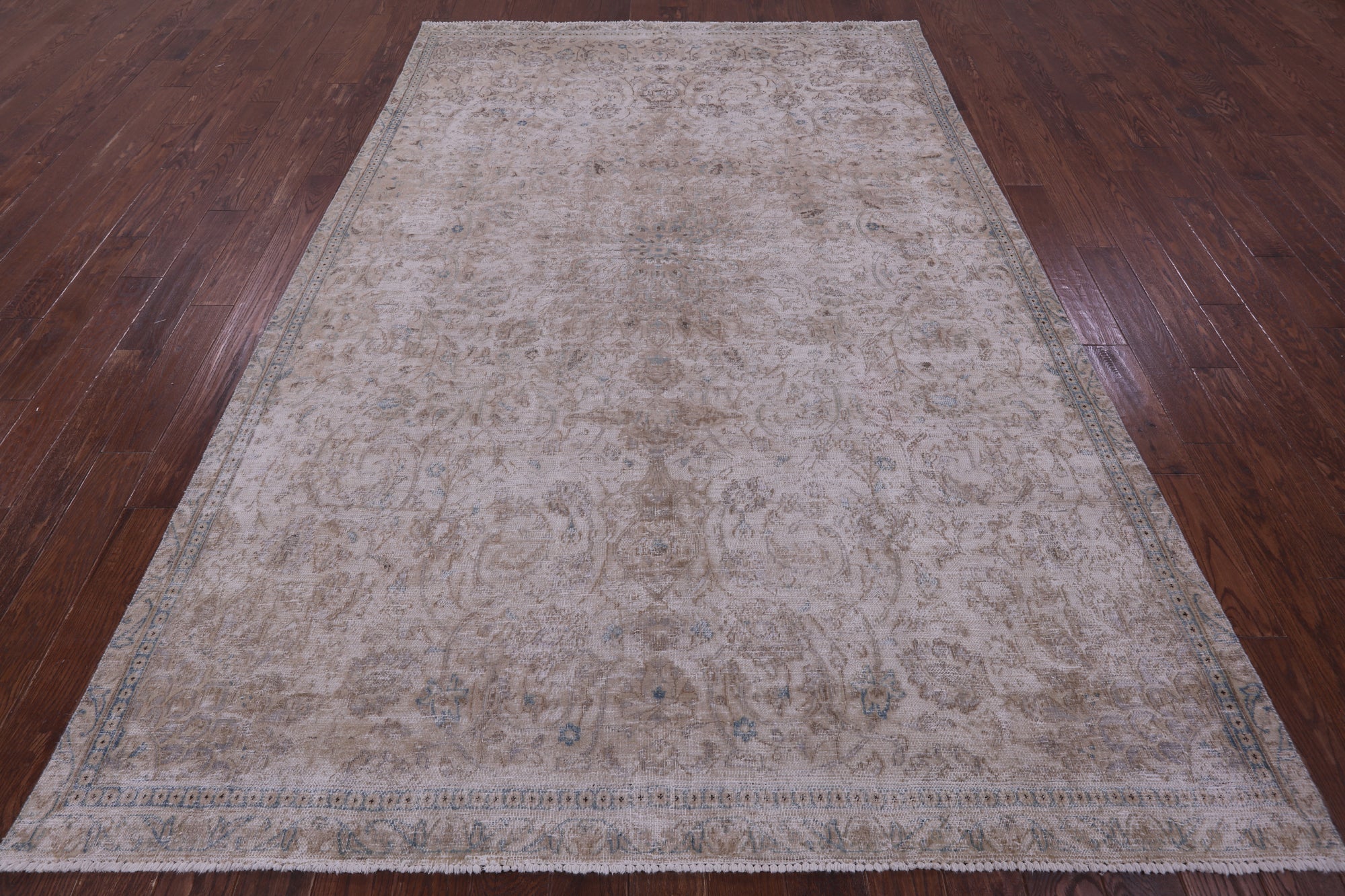 Ivory Persian Vintage White Wash Hand Knotted Wool Rug - 7' 2" X 10' 2" - Golden Nile