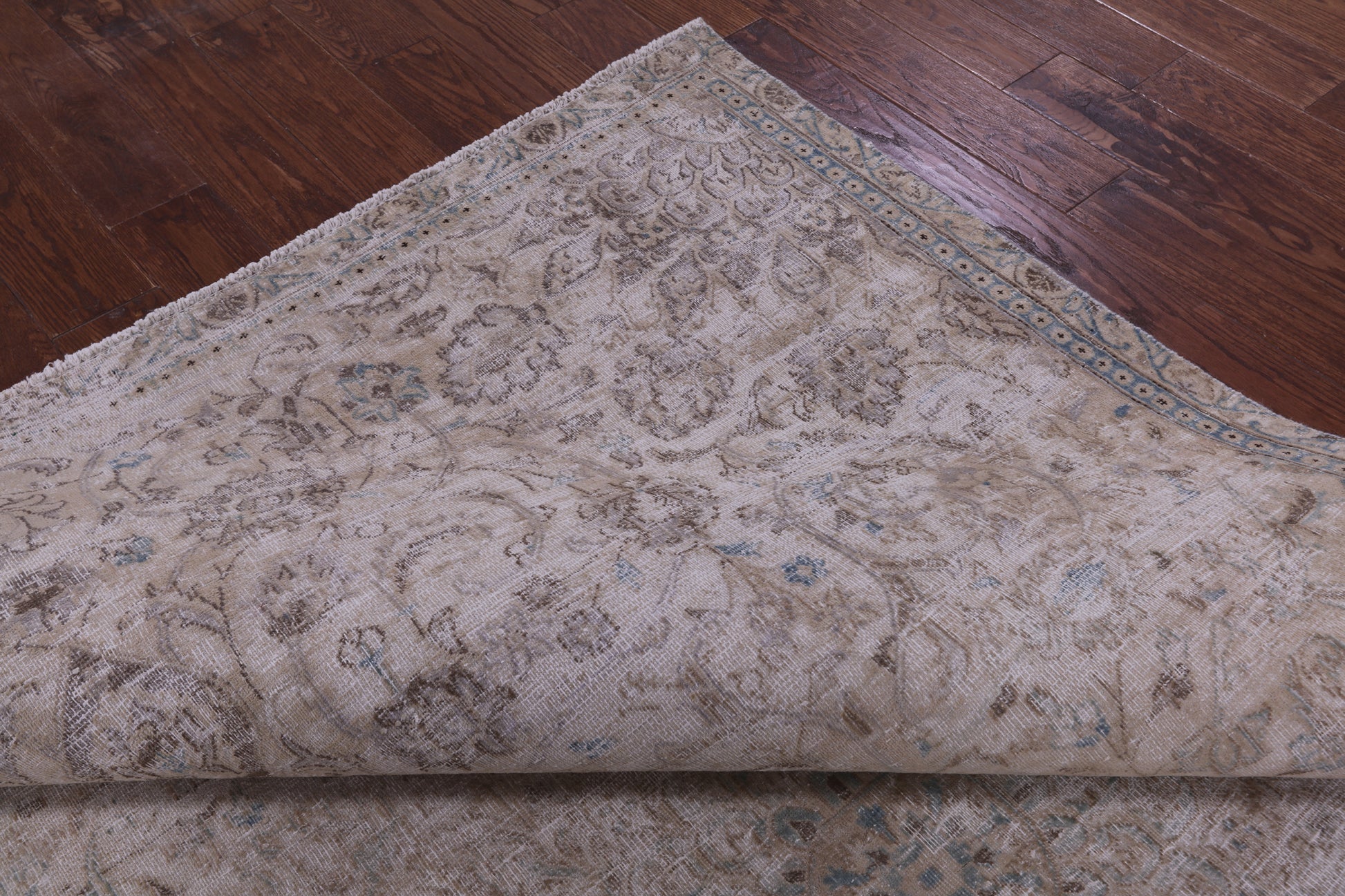 Ivory Persian Vintage White Wash Hand Knotted Wool Rug - 7' 2" X 10' 2" - Golden Nile