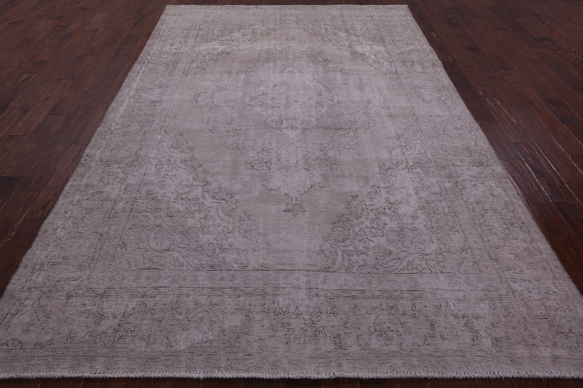 Ivory Persian Vintage White Wash Handmade Wool Rug - 7' 4" X 10' 9" - Golden Nile