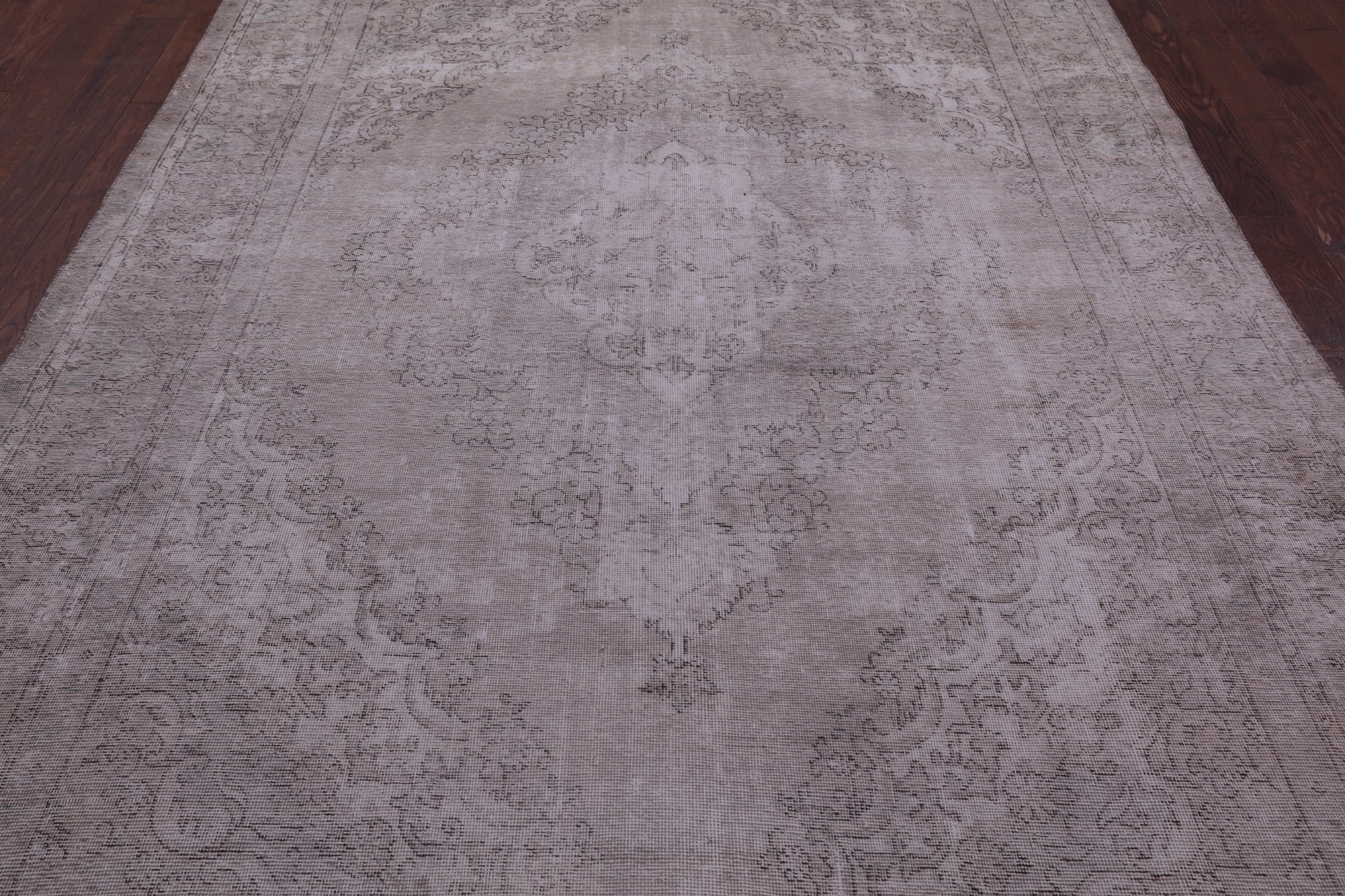 Ivory Persian Vintage White Wash Handmade Wool Rug - 7' 4" X 10' 9" - Golden Nile