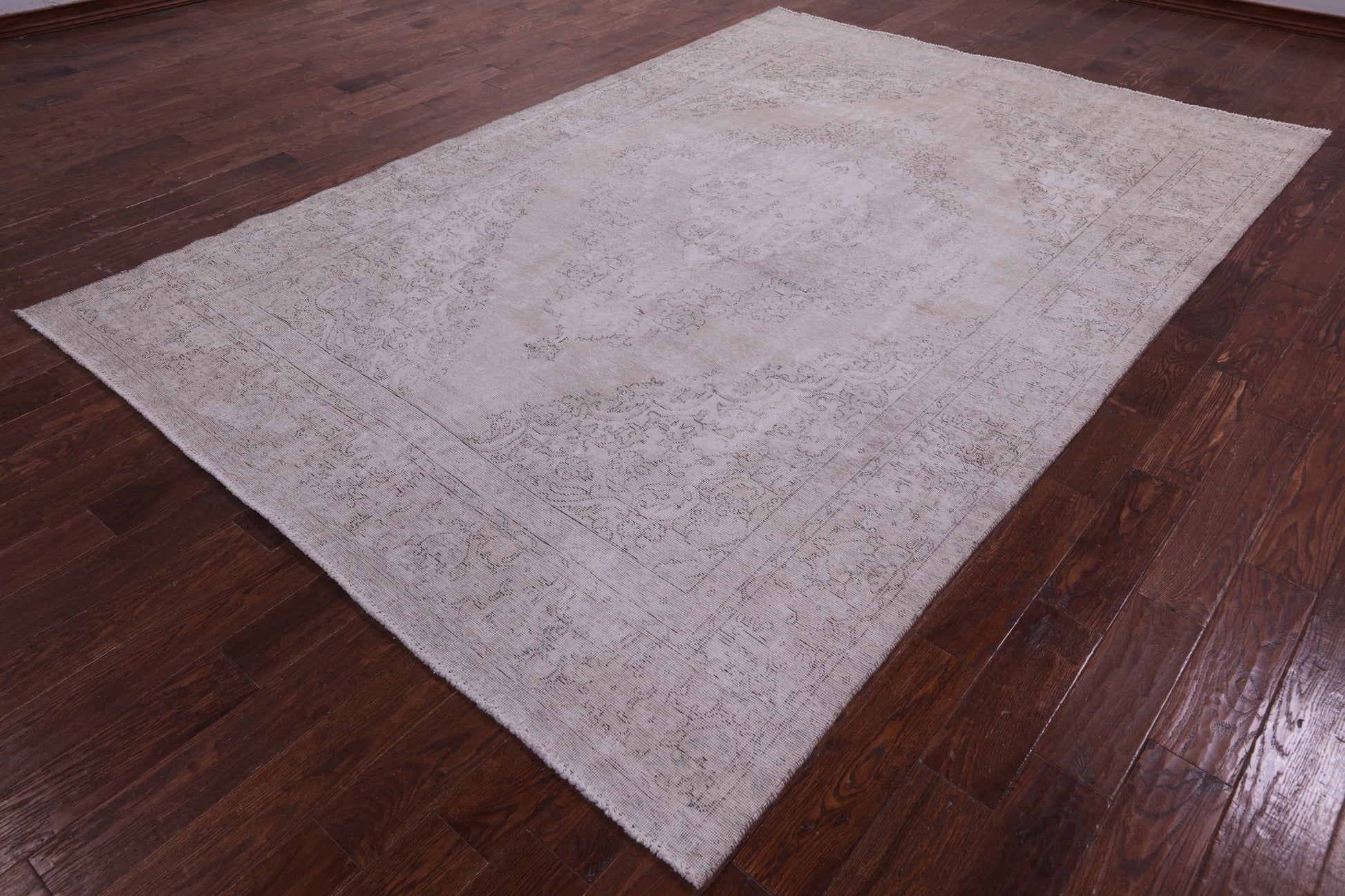 Ivory Persian Vintage White Wash Handmade Wool Rug - 7' 4" X 10' 9" - Golden Nile