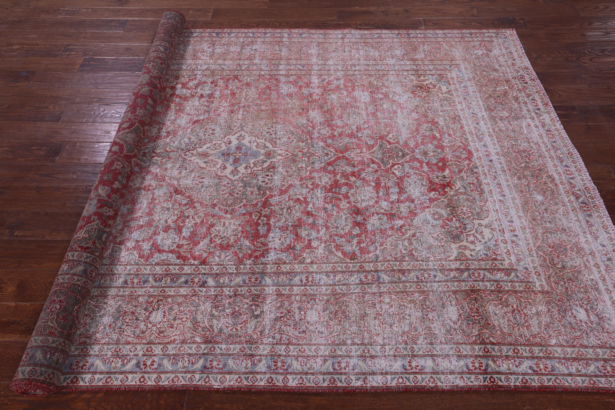 Persian Vintage White Wash Hand Knotted Wool Rug - 6' 5" X 9' 8" - Golden Nile
