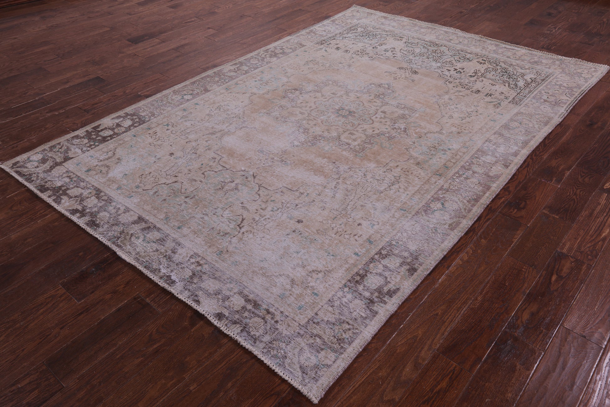 Ivory Persian Vintage White Wash Handmade Wool Rug - 6' 3" X 9' 3" - Golden Nile