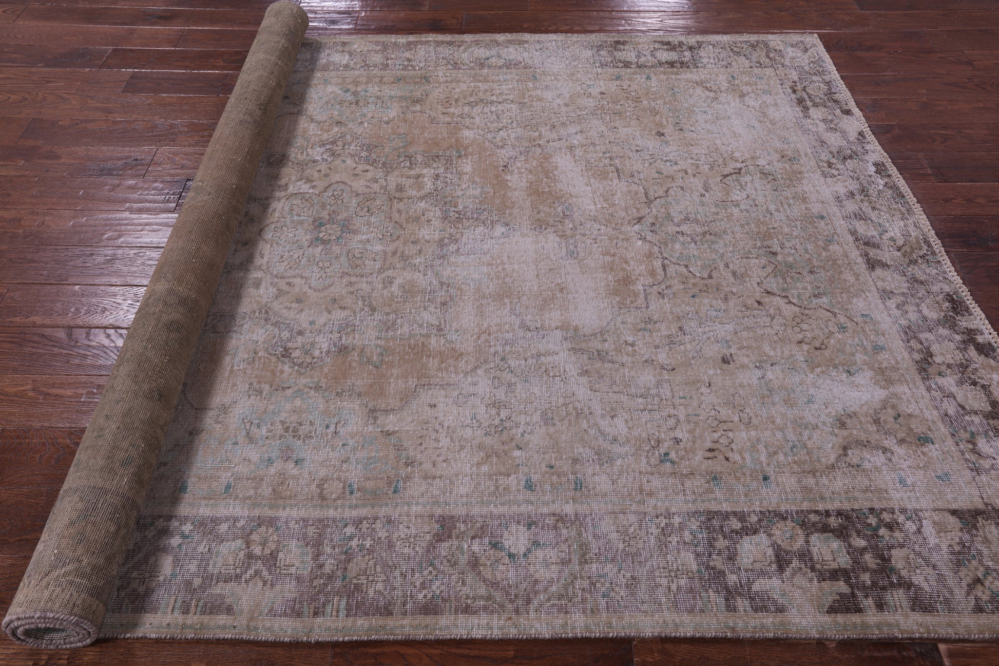 Ivory Persian Vintage White Wash Handmade Wool Rug - 6' 3" X 9' 3" - Golden Nile
