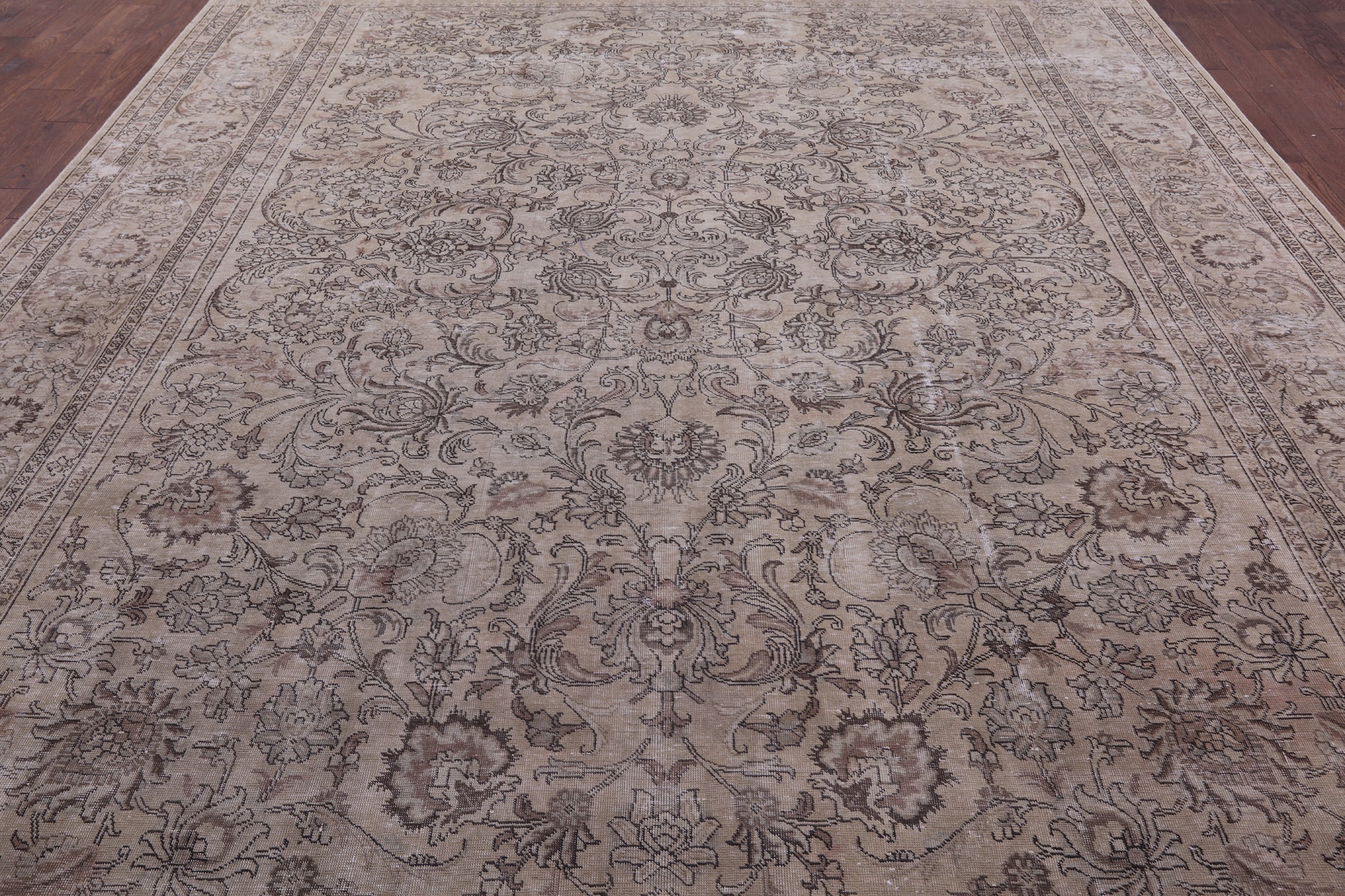 Ivory Persian Vintage White Wash Hand-Knotted Wool Rug - 9' 10" X 12' 10 - Golden Nile