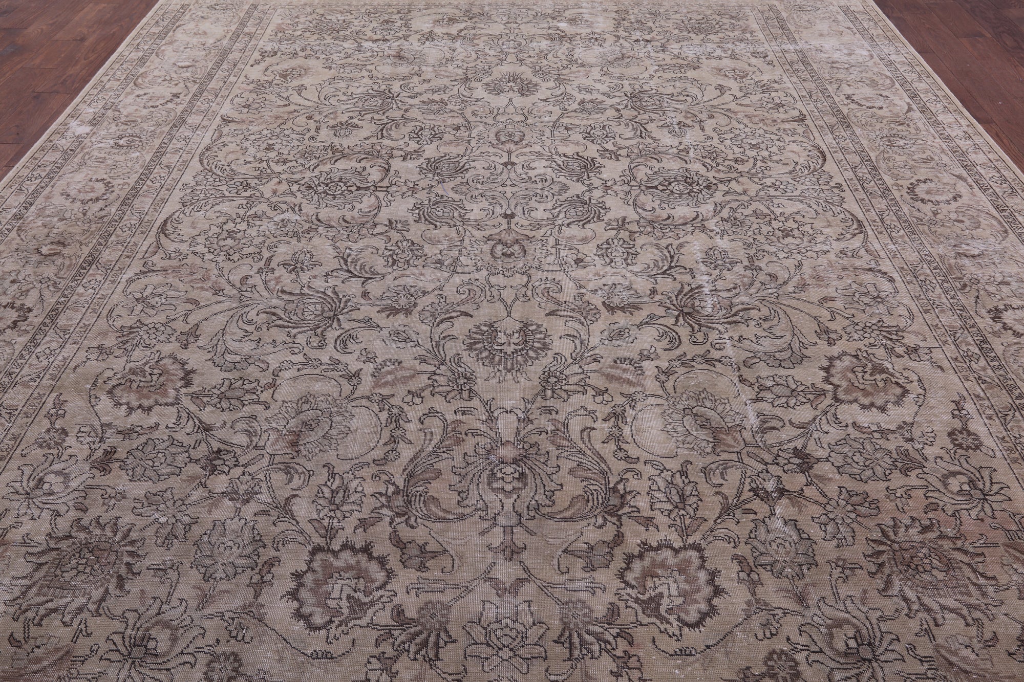 Ivory Persian Vintage White Wash Hand-Knotted Wool Rug - 9' 10" X 12' 10 - Golden Nile