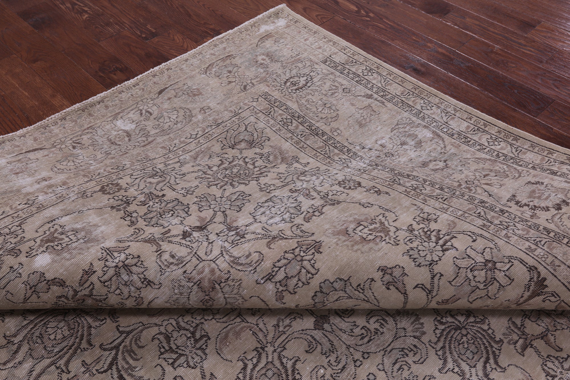 Ivory Persian Vintage White Wash Hand-Knotted Wool Rug - 9' 10" X 12' 10 - Golden Nile