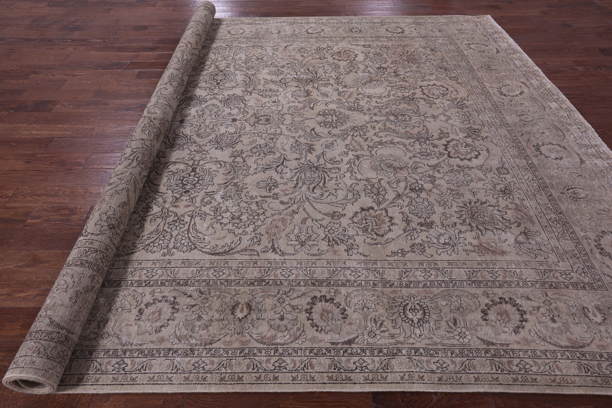 Ivory Persian Vintage White Wash Hand-Knotted Wool Rug - 9' 10" X 12' 10 - Golden Nile