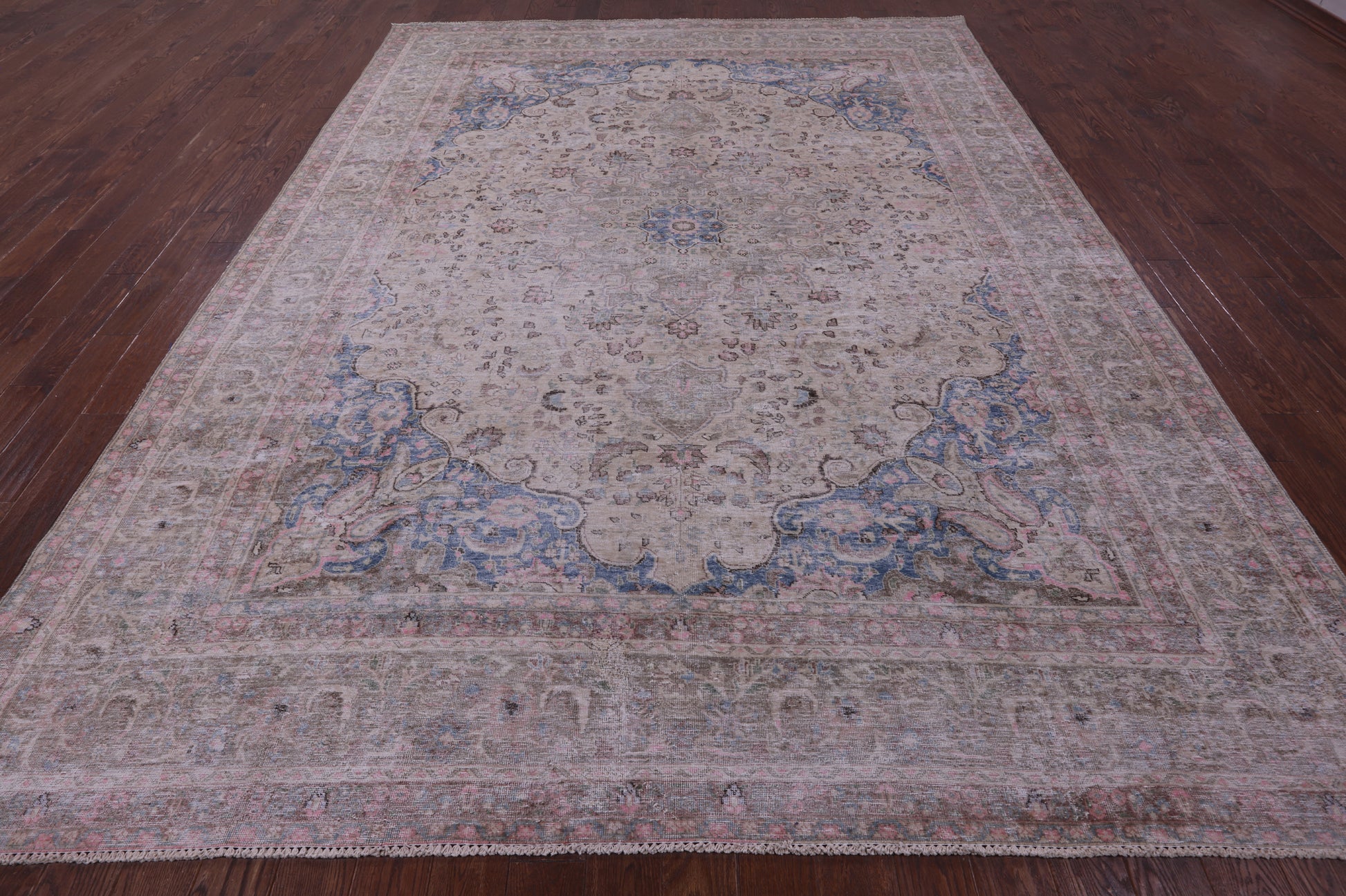 Ivory Persian Vintage White Wash Hand Knotted Wool Rug - 9' 6" X 12' 7" - Golden Nile