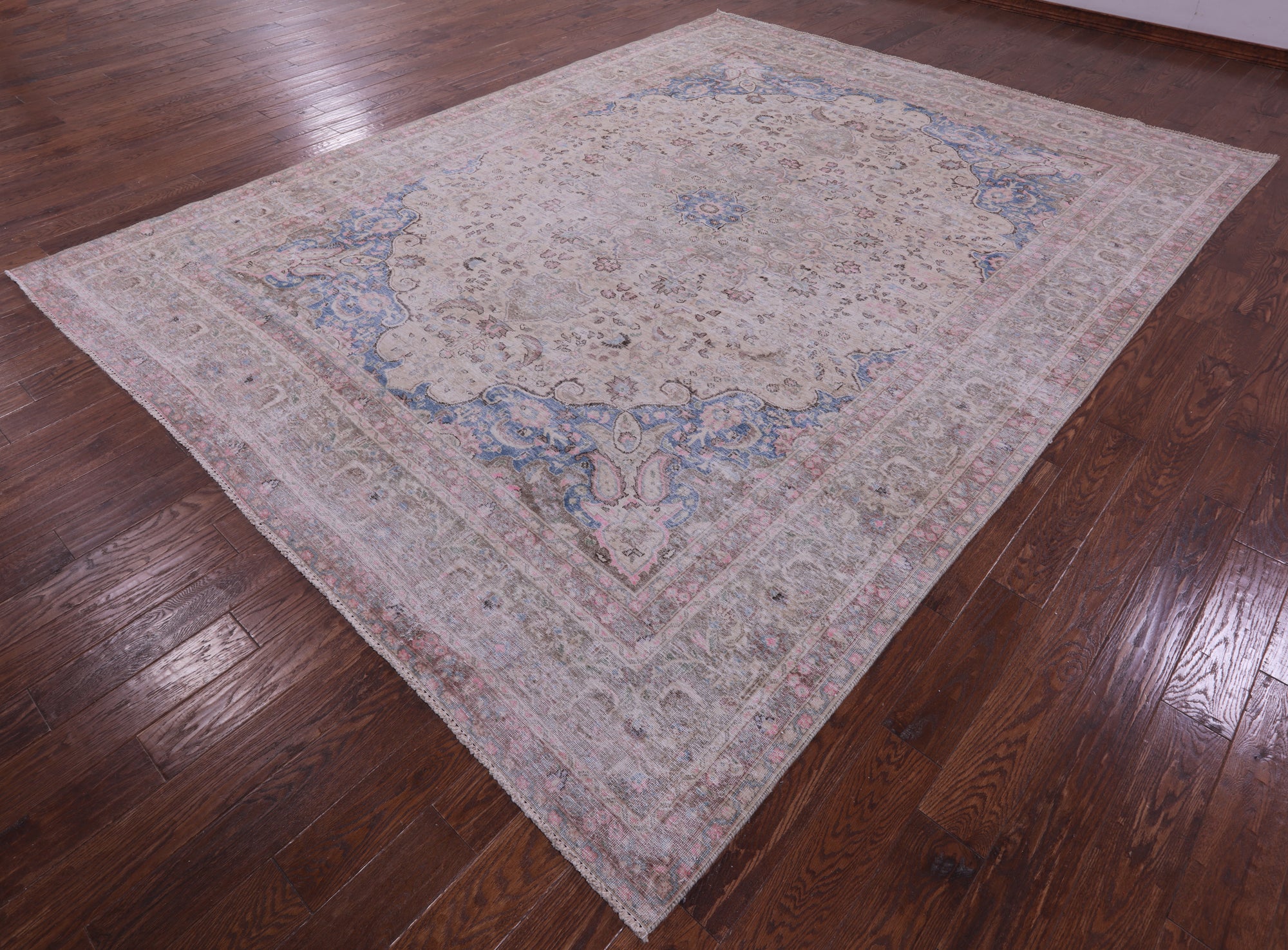 Ivory Persian Vintage White Wash Hand Knotted Wool Rug - 9' 6" X 12' 7" - Golden Nile