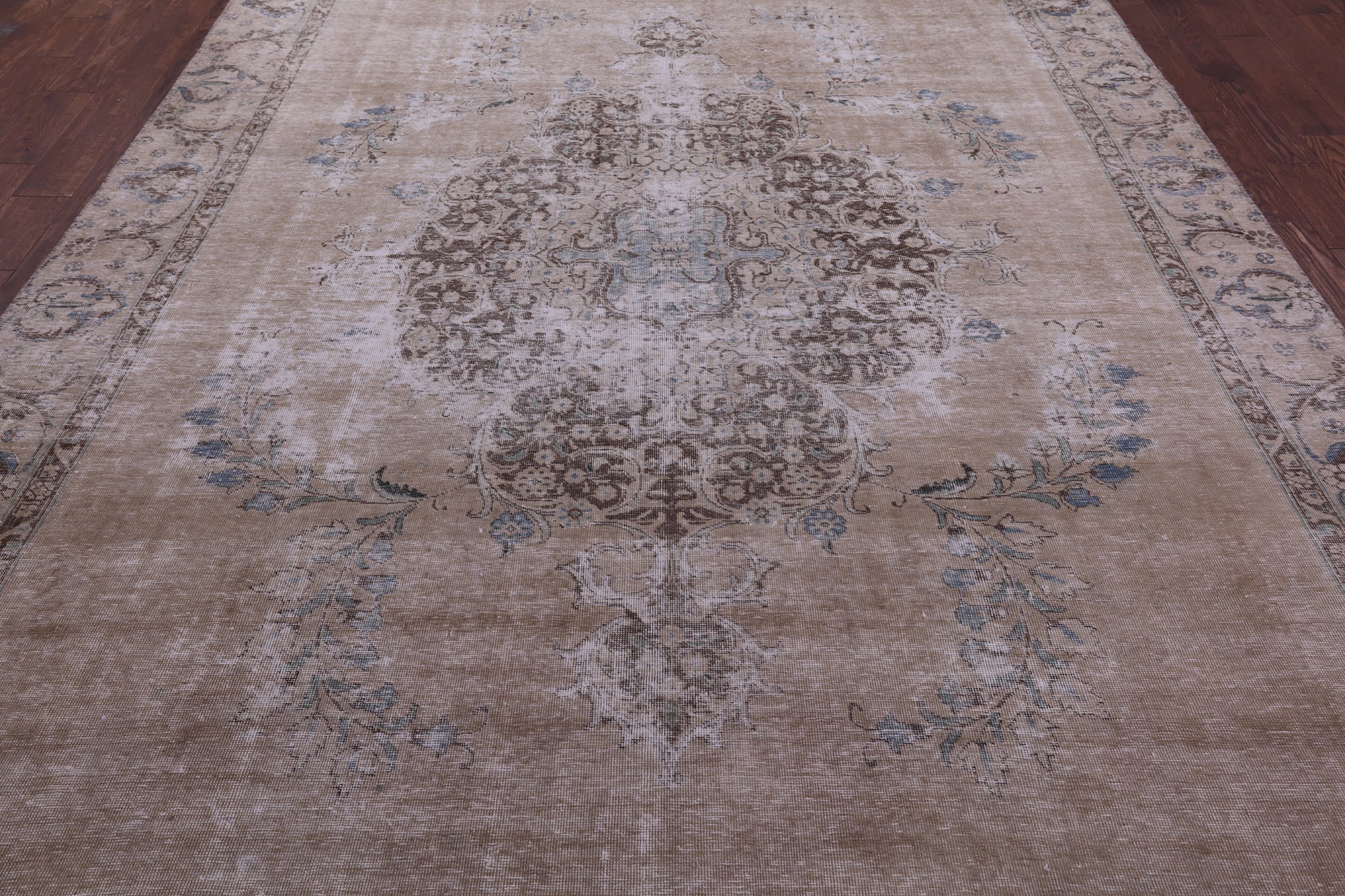 Persian Vintage White Wash Hand Knotted Wool Rug - 8' 5" X 11' 10" - Golden Nile