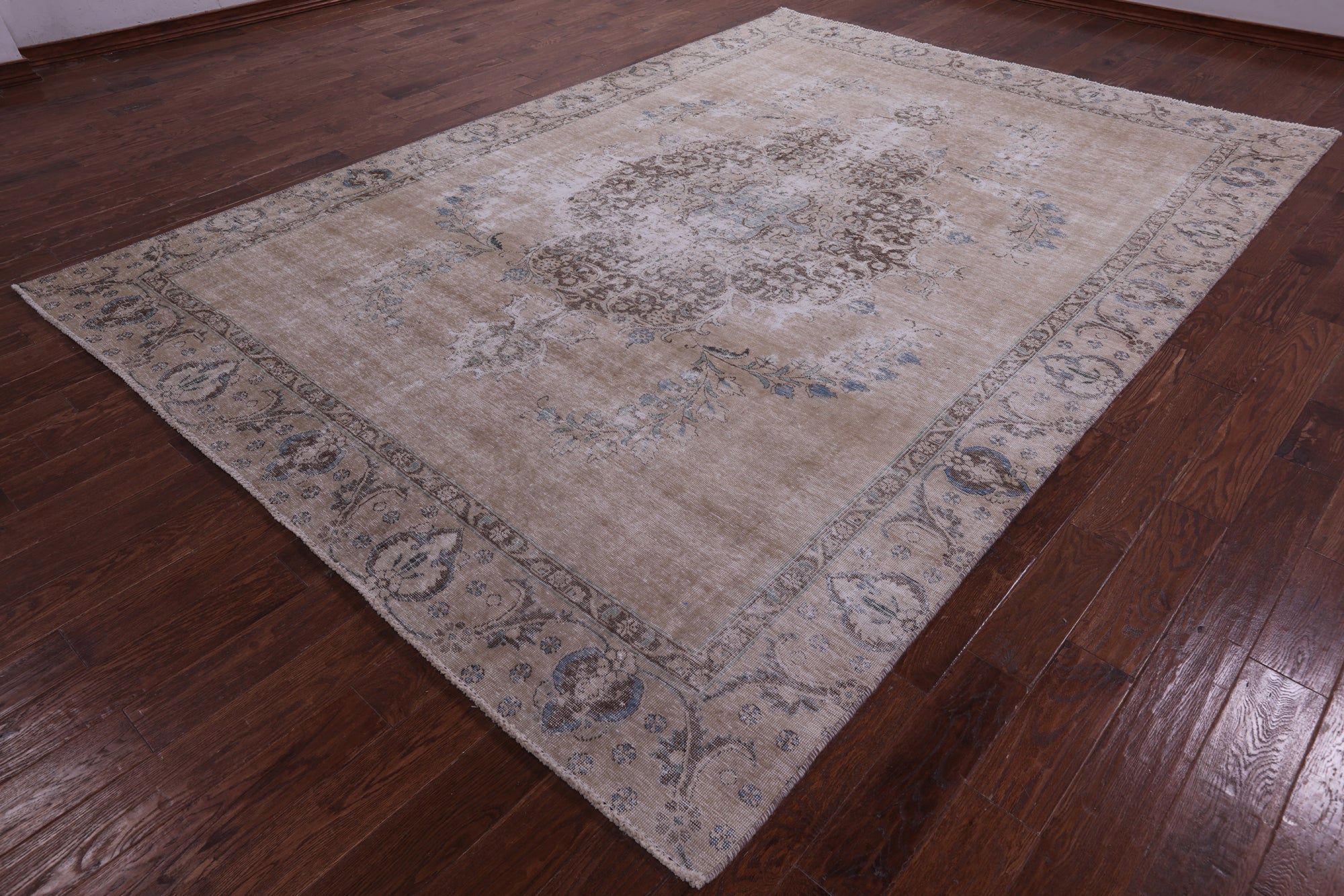 Persian Vintage White Wash Hand Knotted Wool Rug - 8' 5" X 11' 10" - Golden Nile