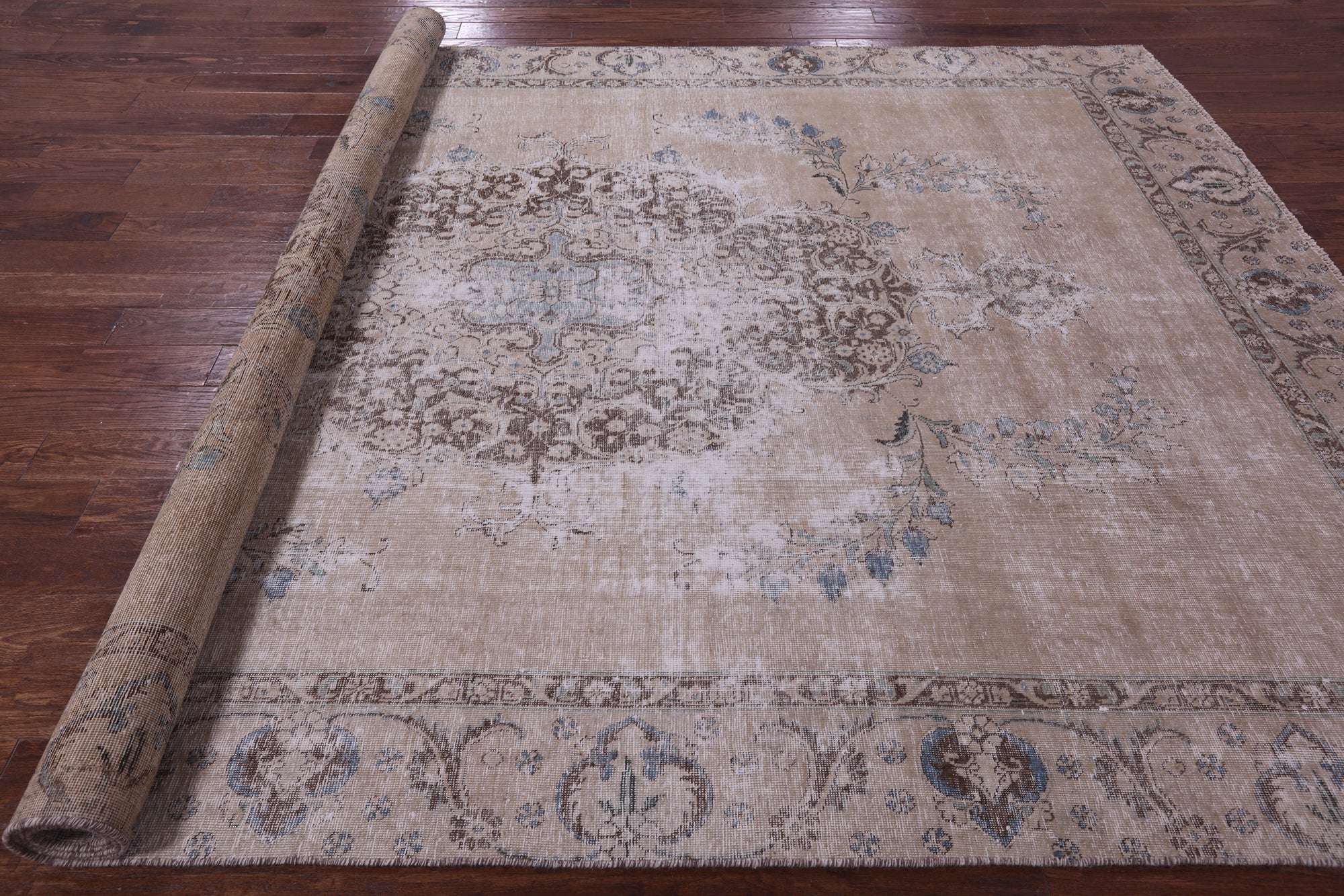 Persian Vintage White Wash Hand Knotted Wool Rug - 8' 5" X 11' 10" - Golden Nile