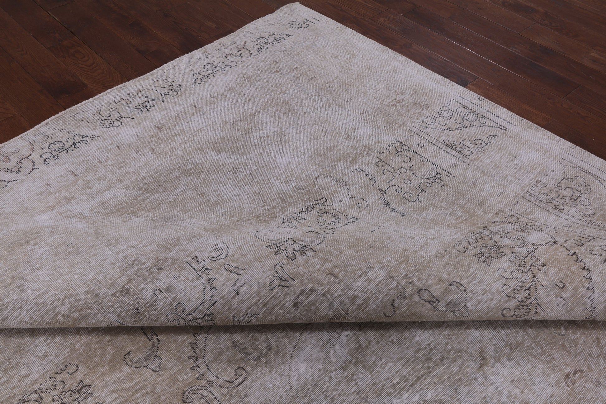 Persian Vintage White Wash Hand Knotted Wool Area Rug - 9' 5" X 12' 6" - Golden Nile