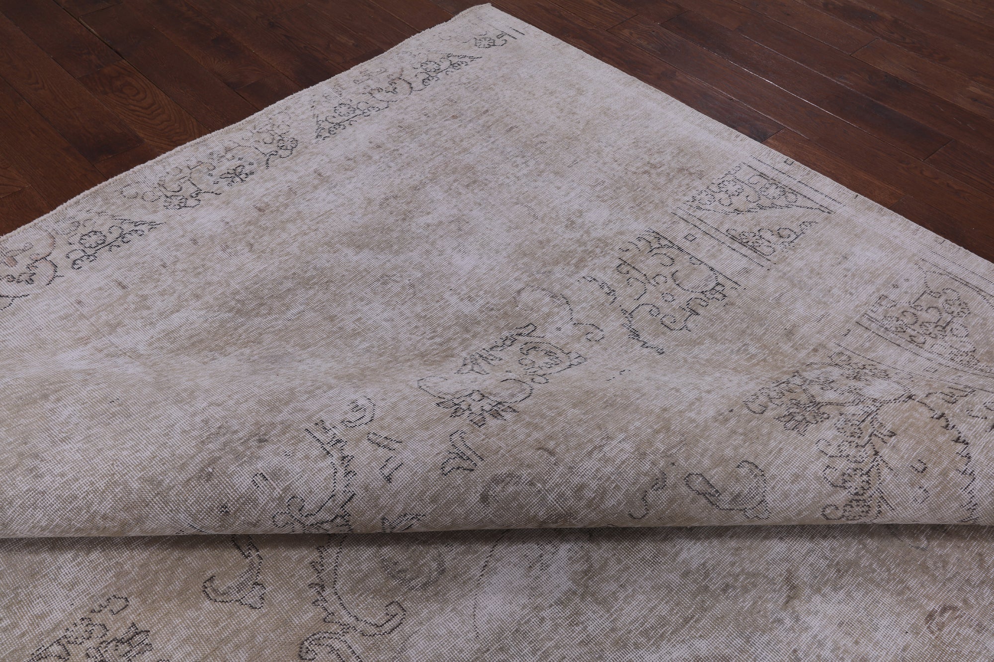 Persian Vintage White Wash Hand Knotted Wool Area Rug - 9' 5" X 12' 6" - Golden Nile