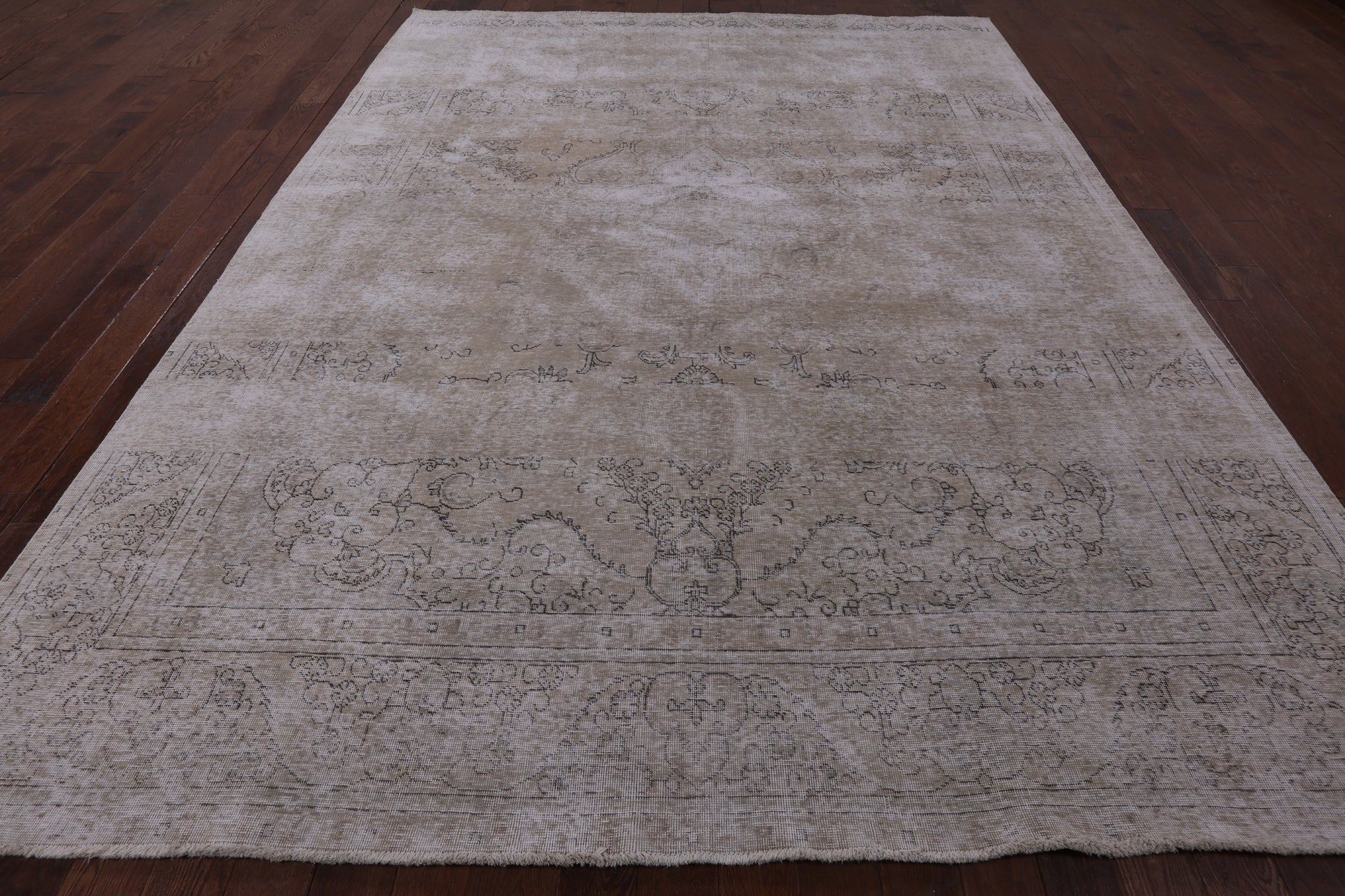 Persian Vintage White Wash Hand Knotted Wool Area Rug - 9' 5" X 12' 6" - Golden Nile