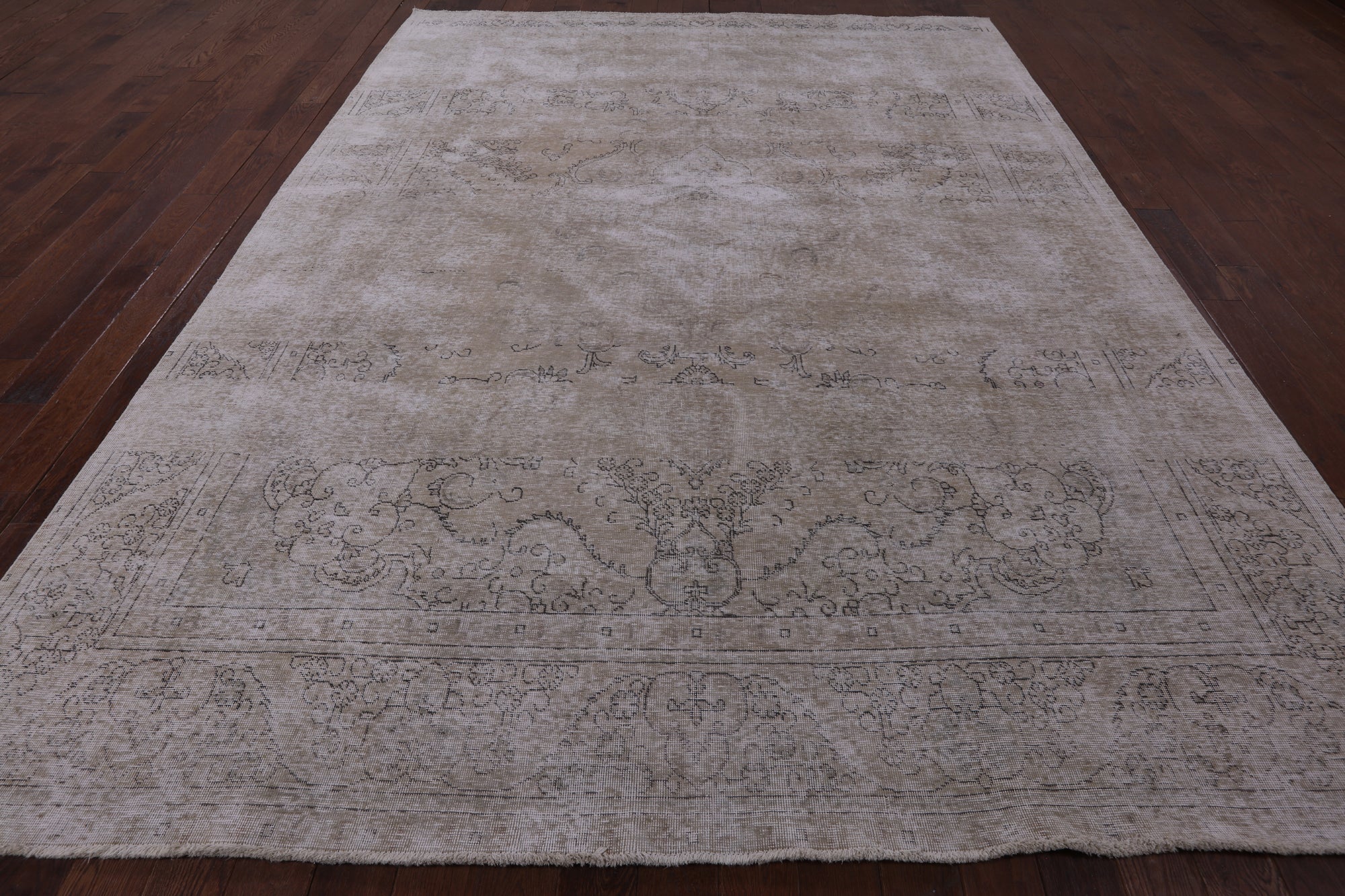 Persian Vintage White Wash Hand Knotted Wool Area Rug - 9' 5" X 12' 6" - Golden Nile