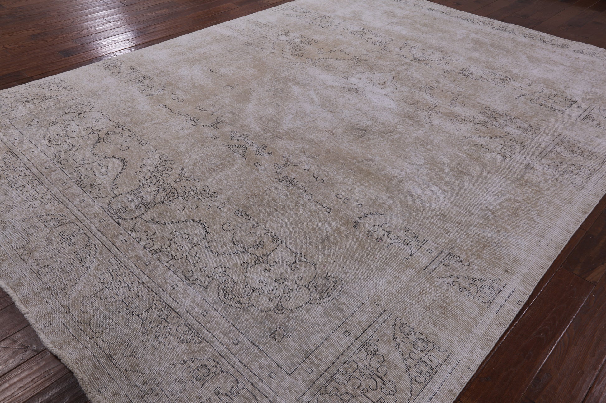 Persian Vintage White Wash Hand Knotted Wool Area Rug - 9' 5" X 12' 6" - Golden Nile