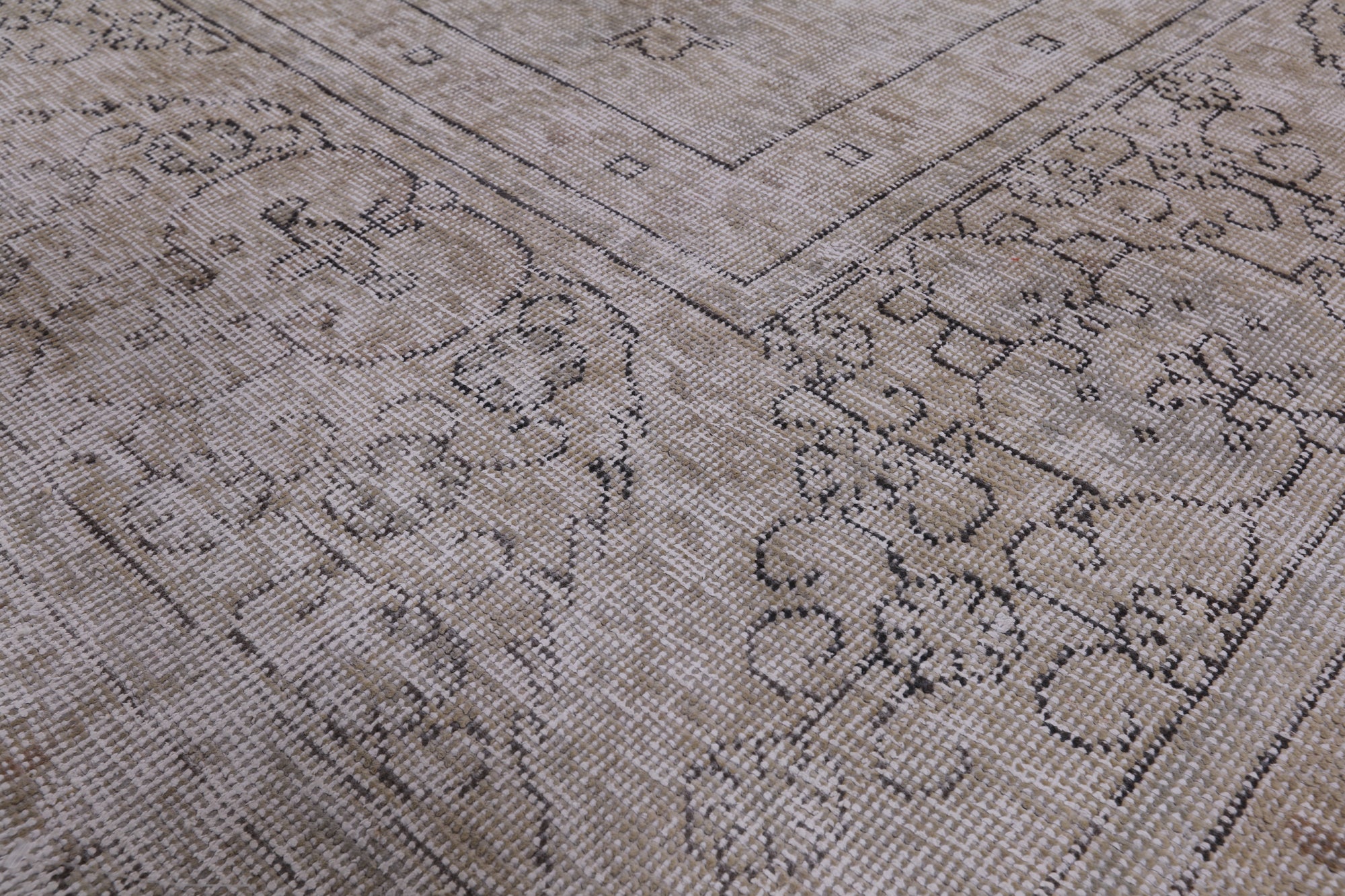 Persian Vintage White Wash Hand Knotted Wool Area Rug - 9' 5" X 12' 6" - Golden Nile